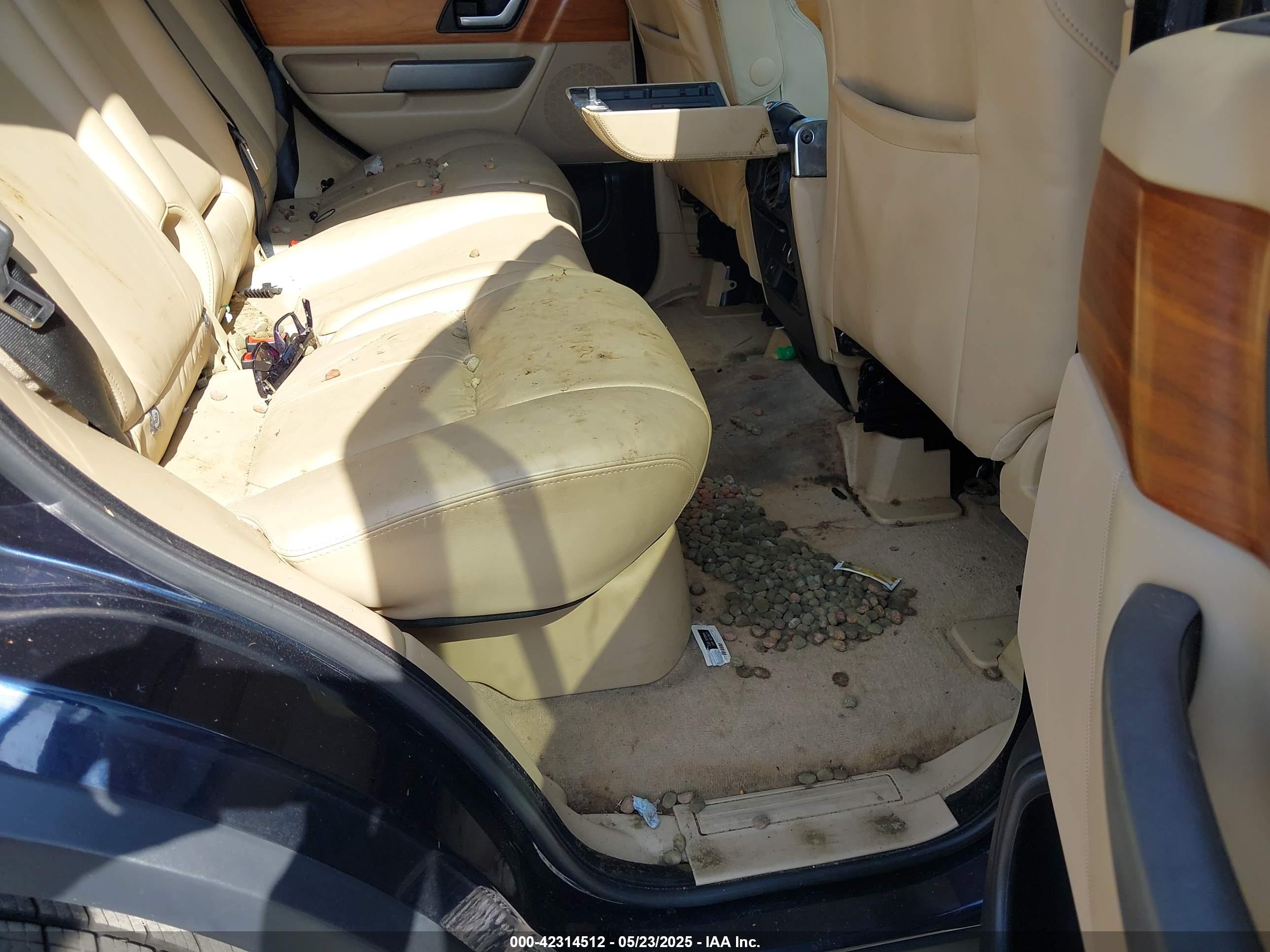 LAND ROVER image 8