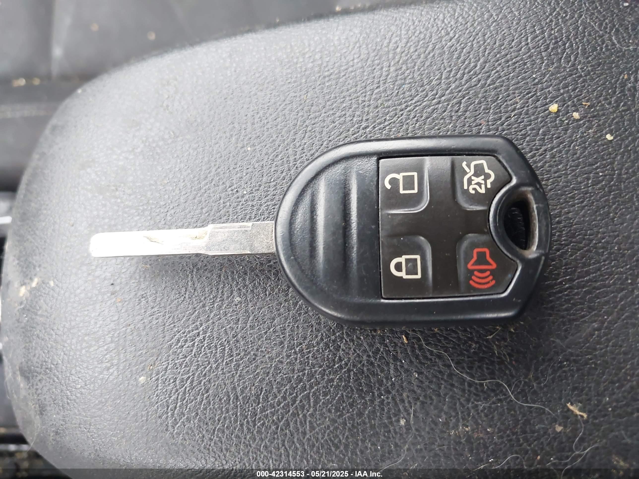 FORD FIESTA image 11
