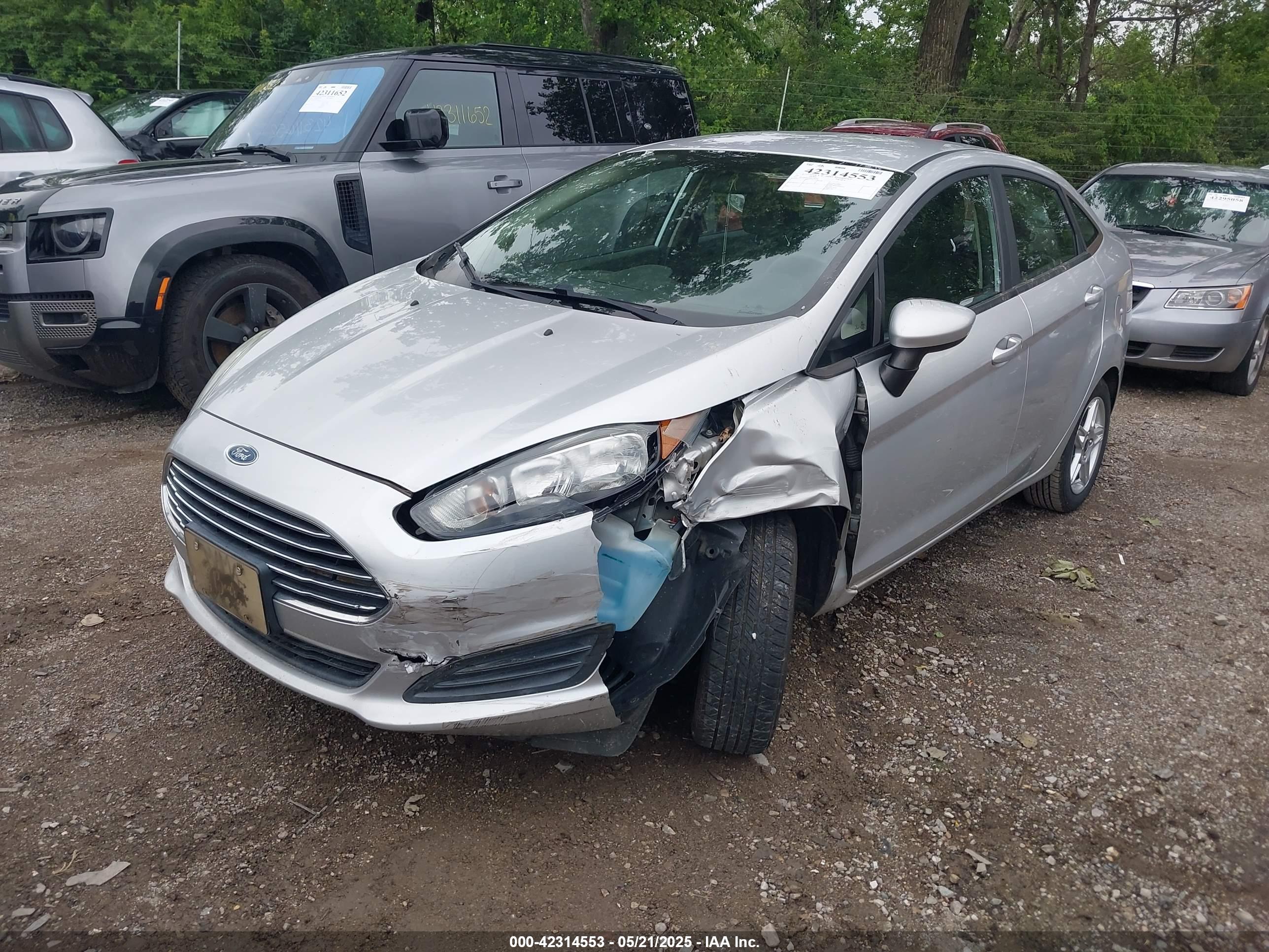 FORD FIESTA image 2