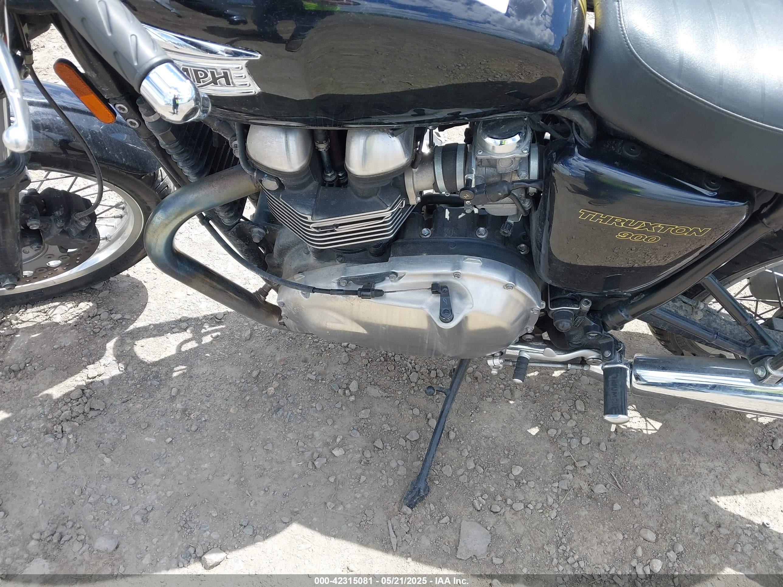 TRIUMPH MOTORCYCLE image 9
