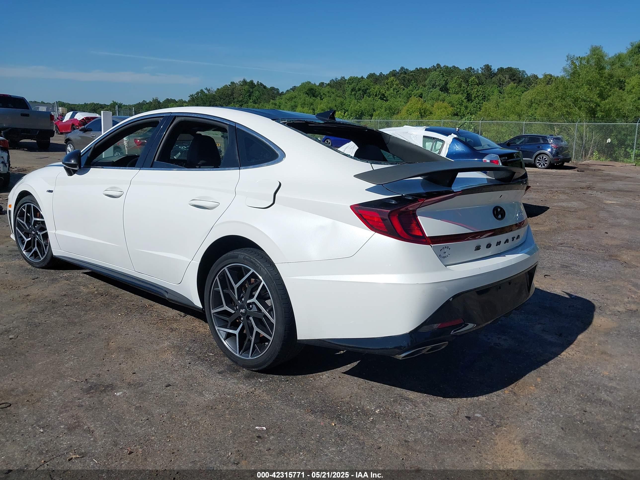 HYUNDAI SONATA image 3