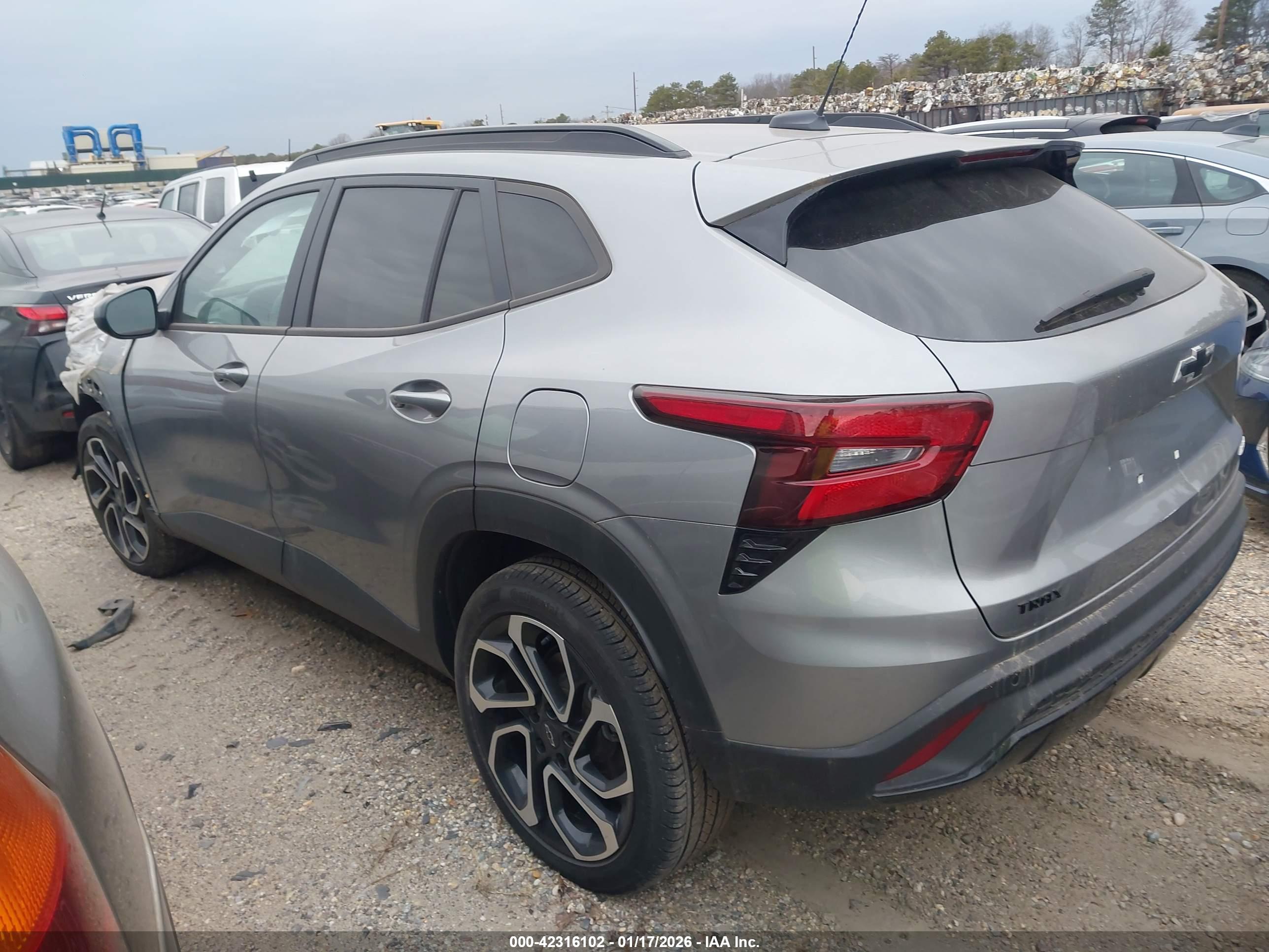 CHEVROLET TRAX image 3