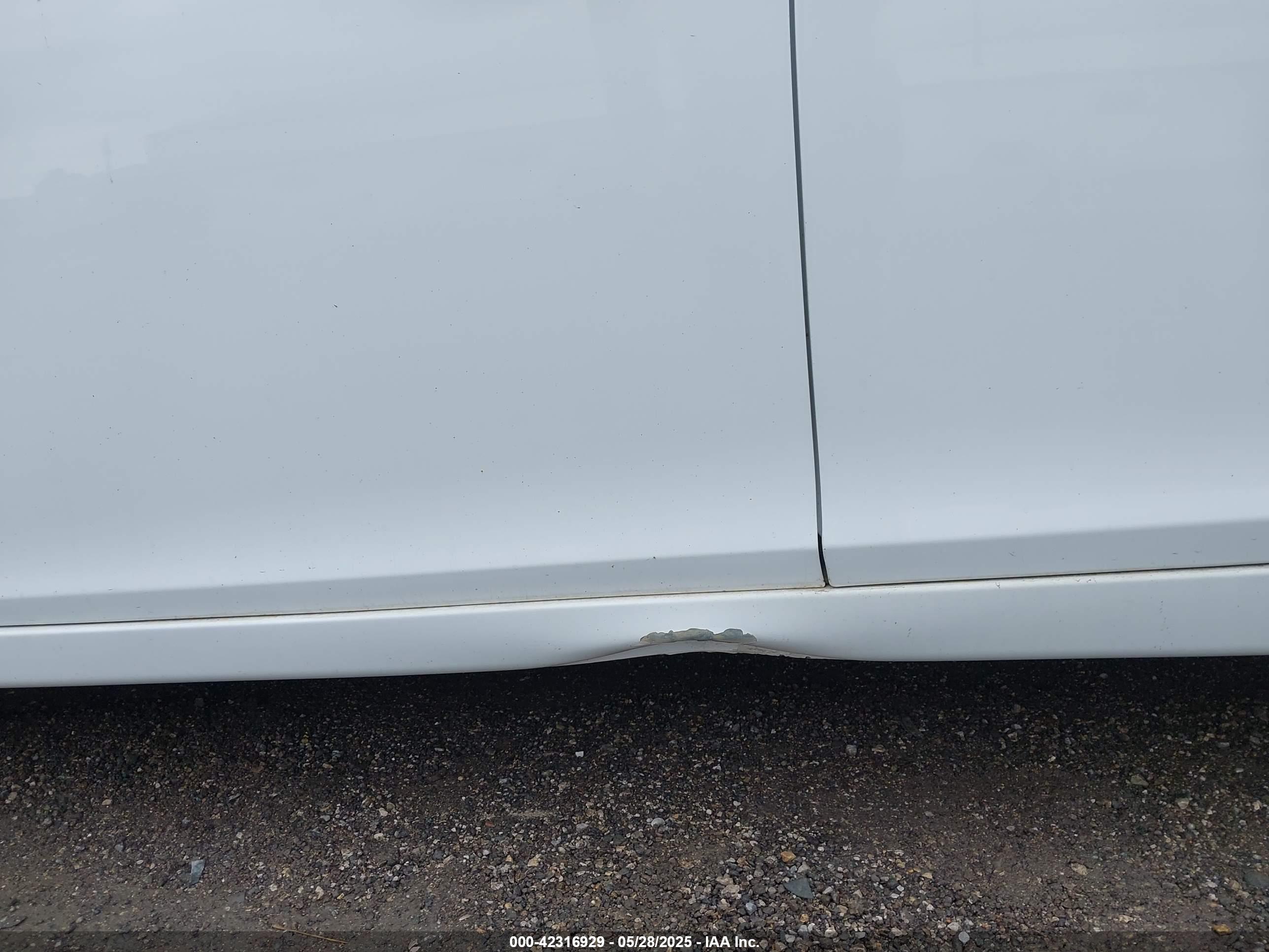 CHEVROLET CRUZE image 6