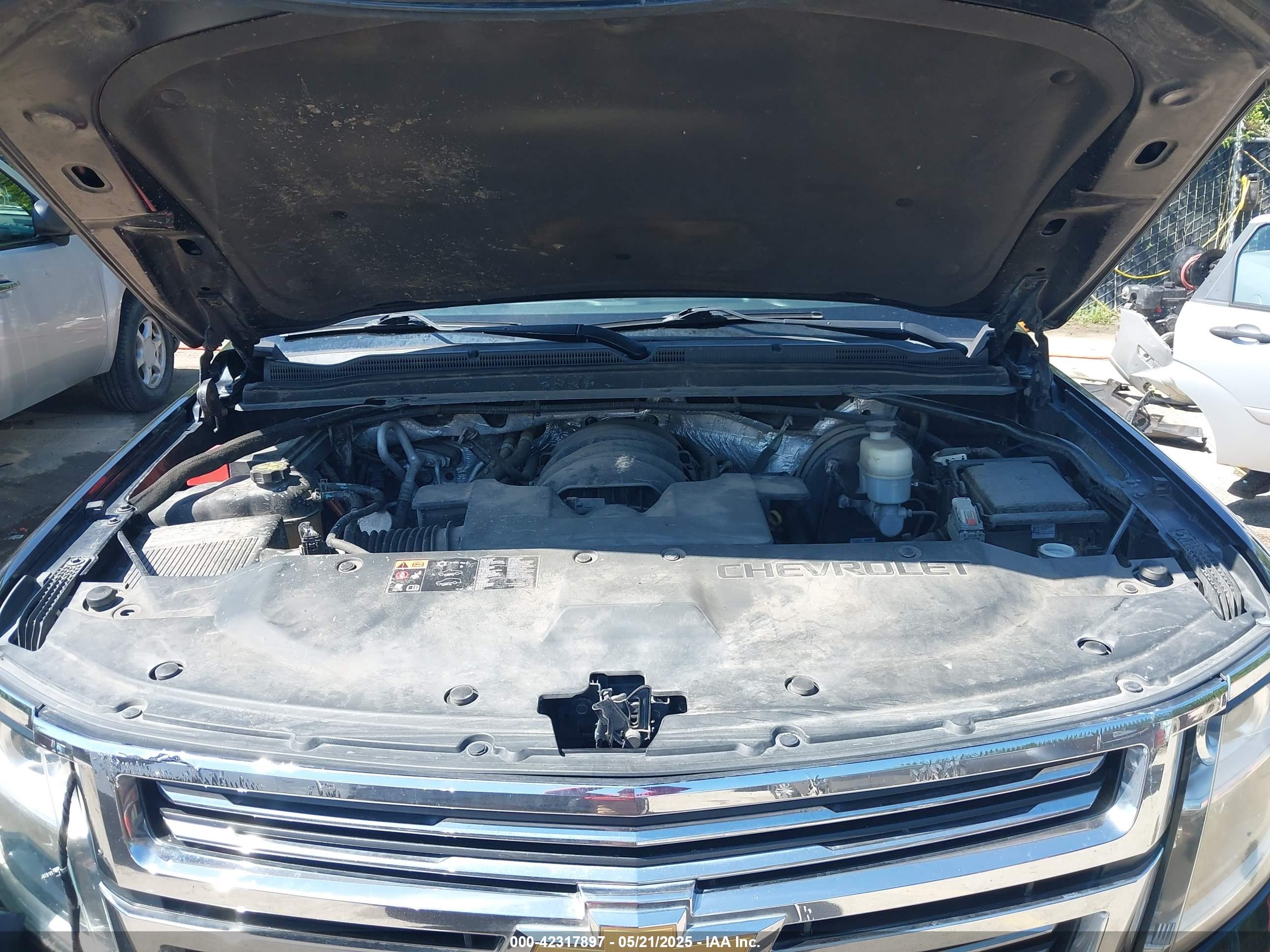 CHEVROLET TAHOE image 10