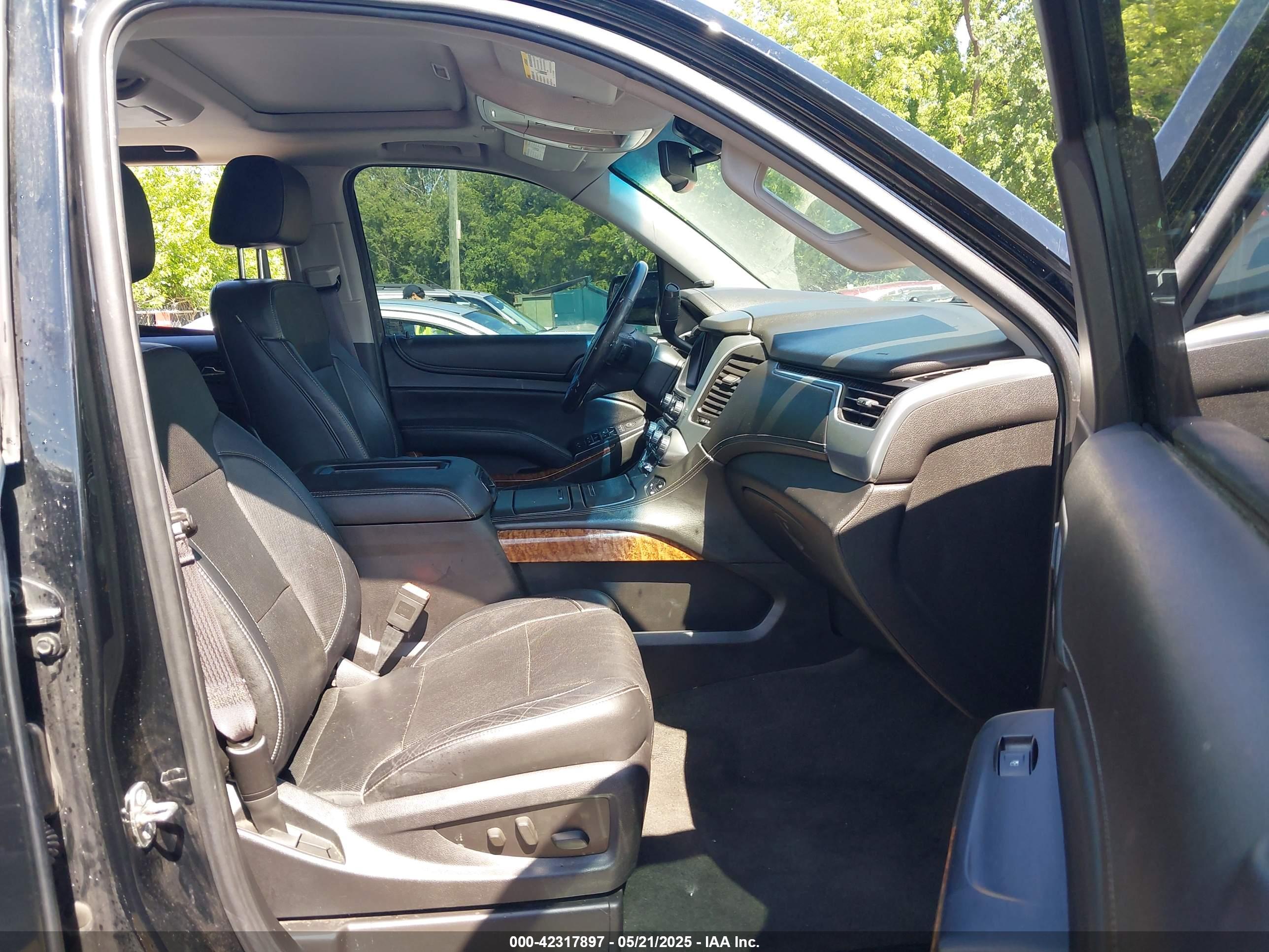 CHEVROLET TAHOE image 5