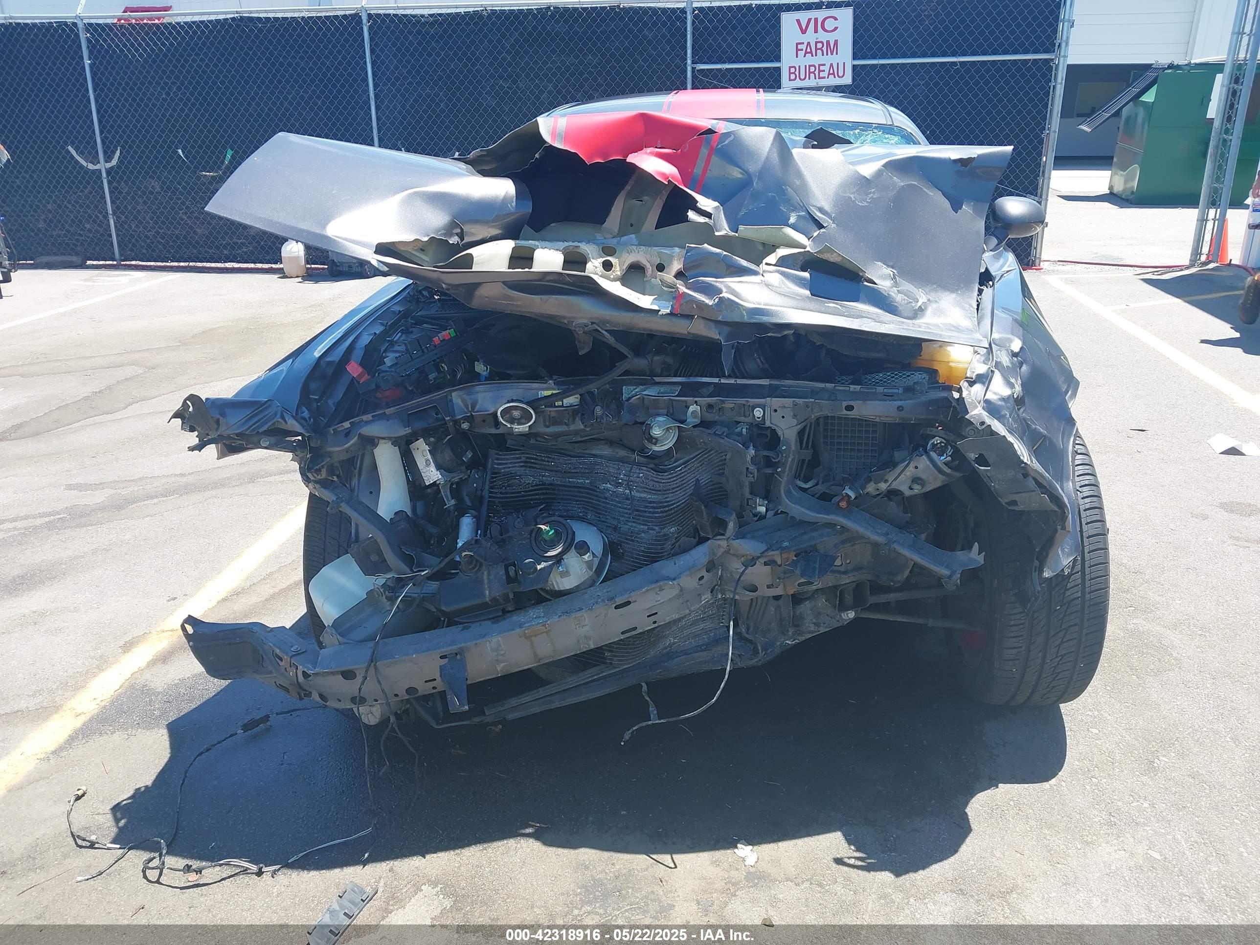 DODGE CHALLENGER image 6