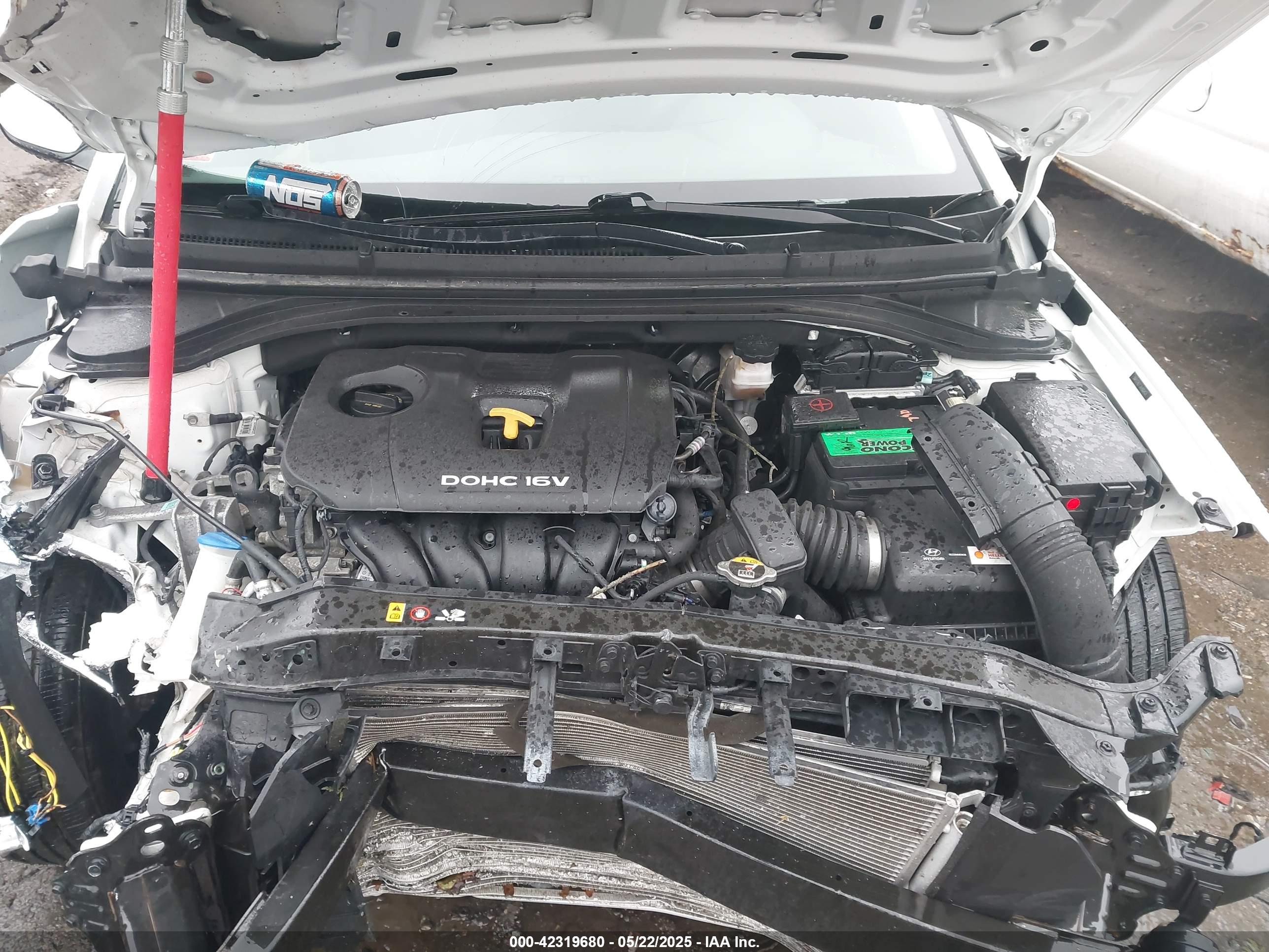 HYUNDAI ELANTRA image 10