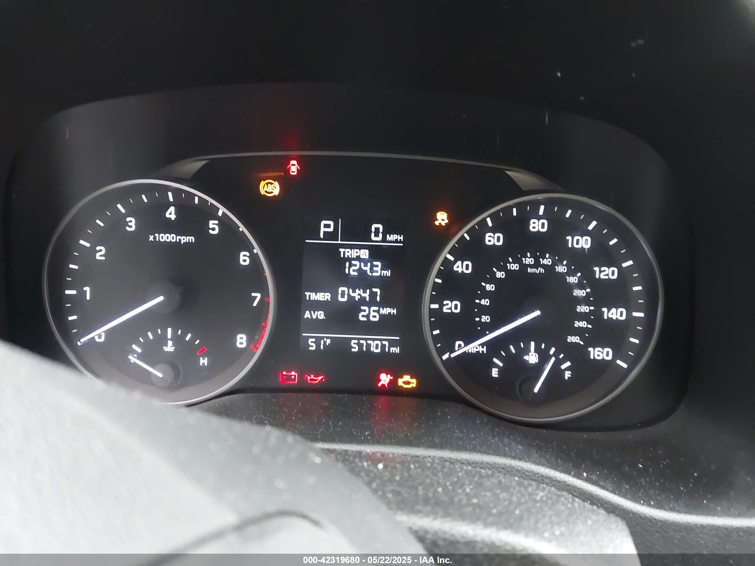HYUNDAI ELANTRA image 7