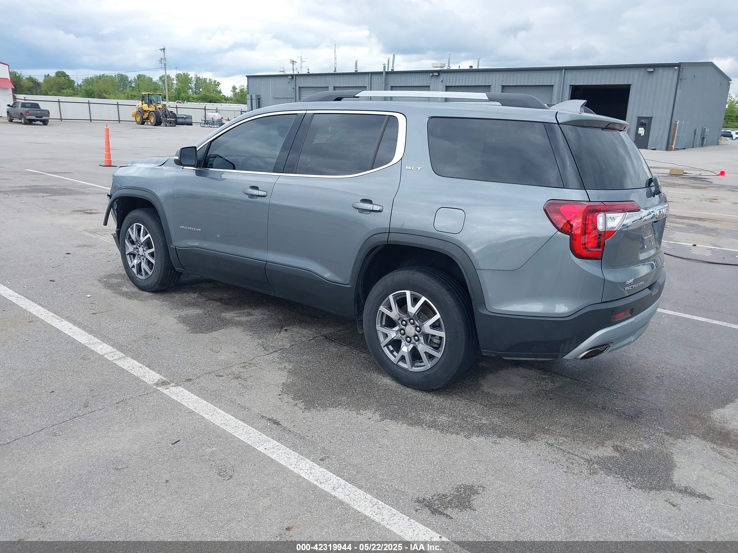 GMC ACADIA image 3