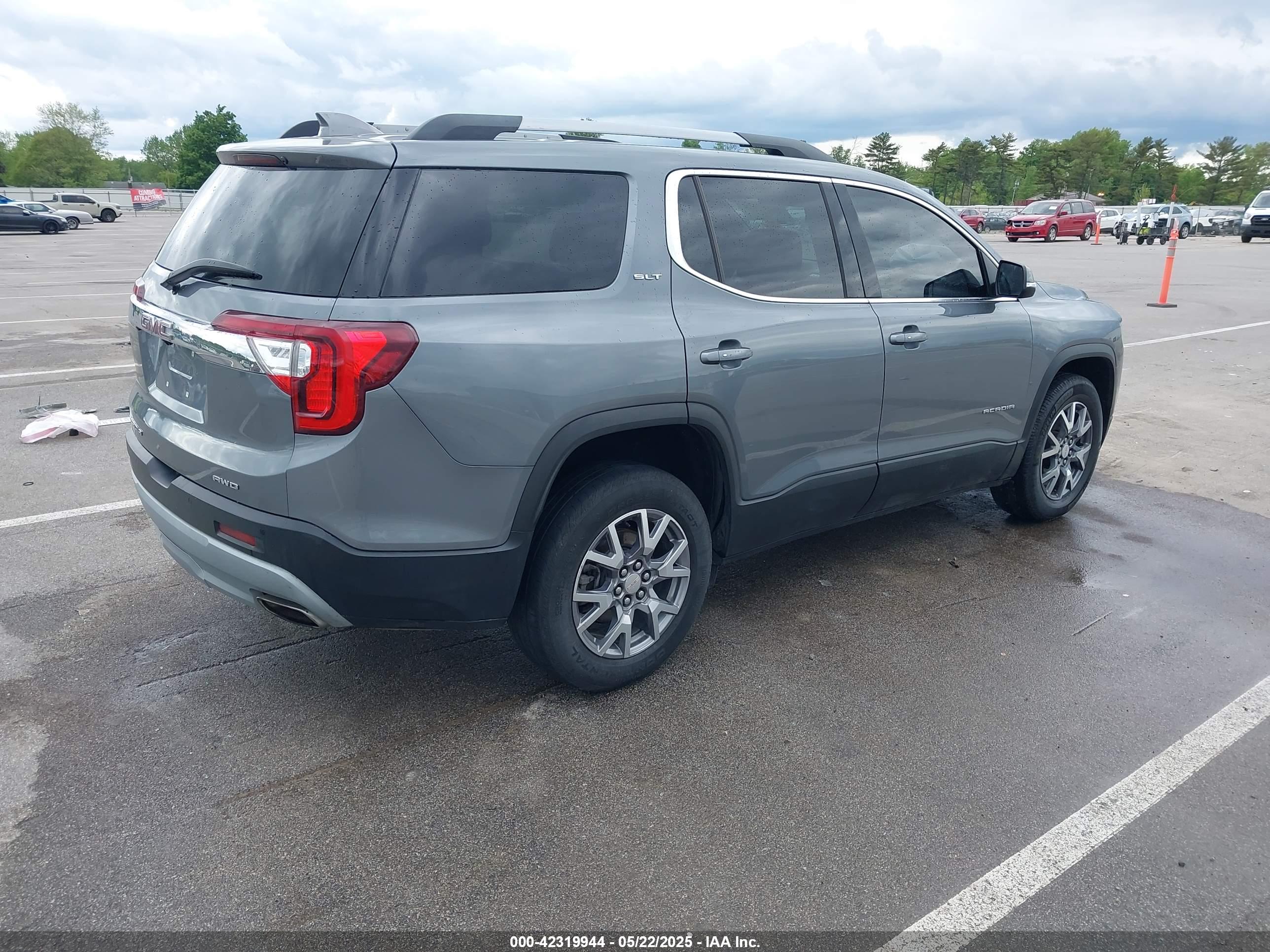GMC ACADIA image 4
