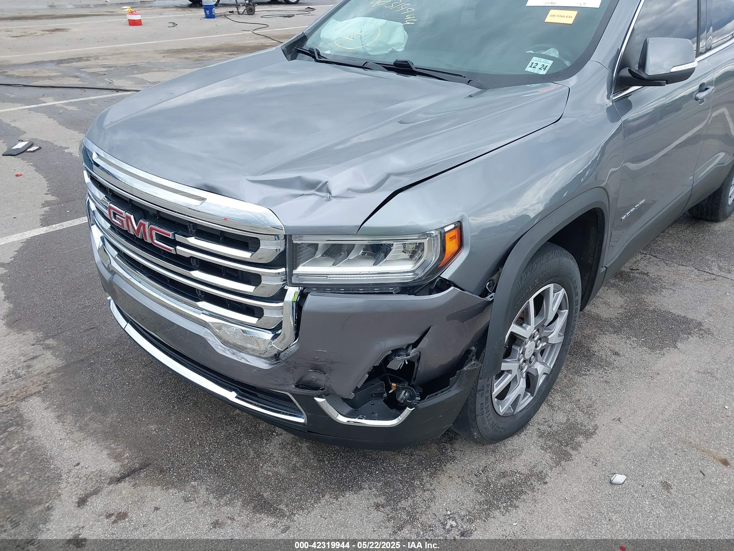 GMC ACADIA image 6