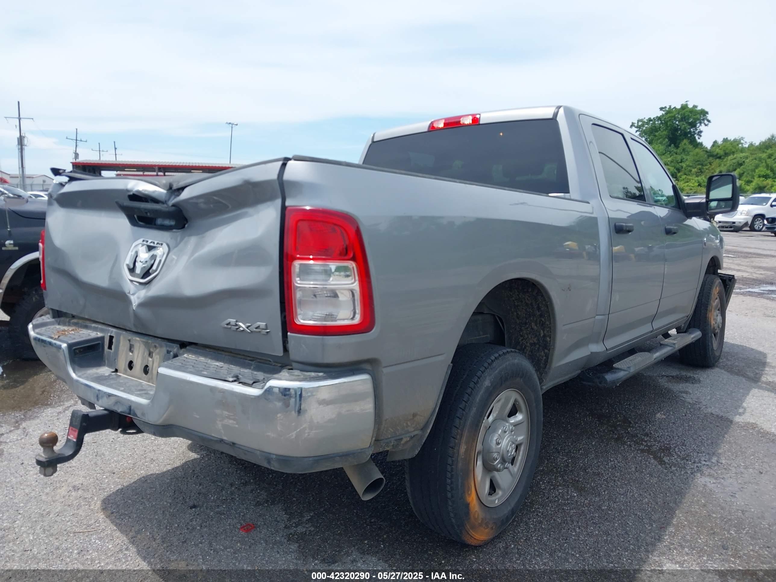 RAM 2500 image 4