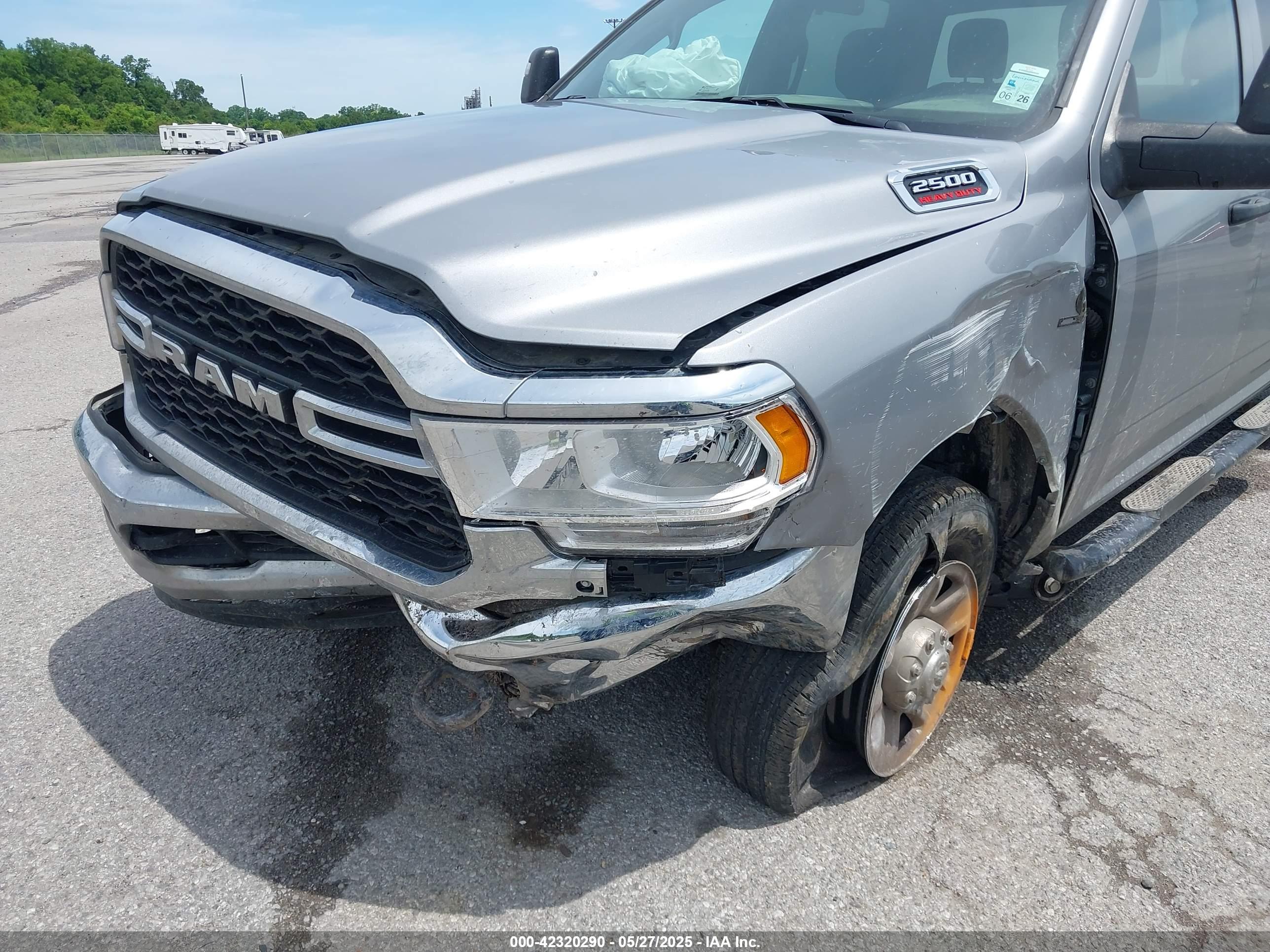 RAM 2500 image 6
