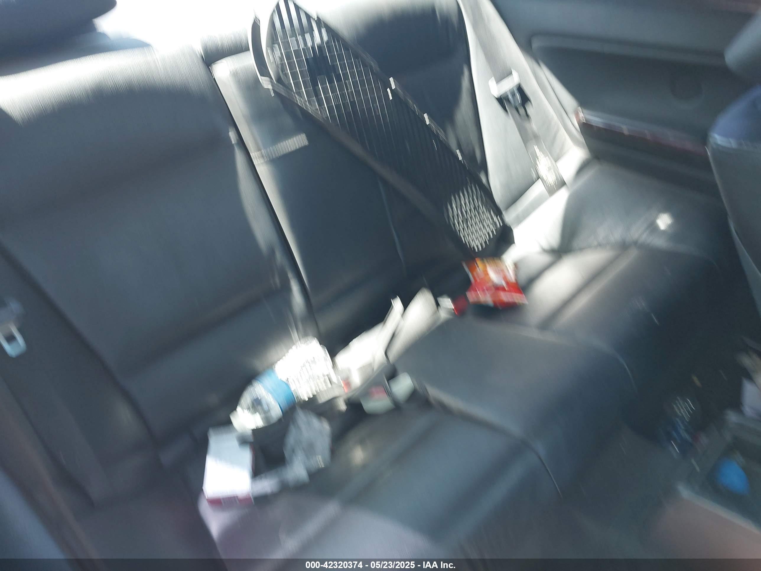 BMW 330CI image 8
