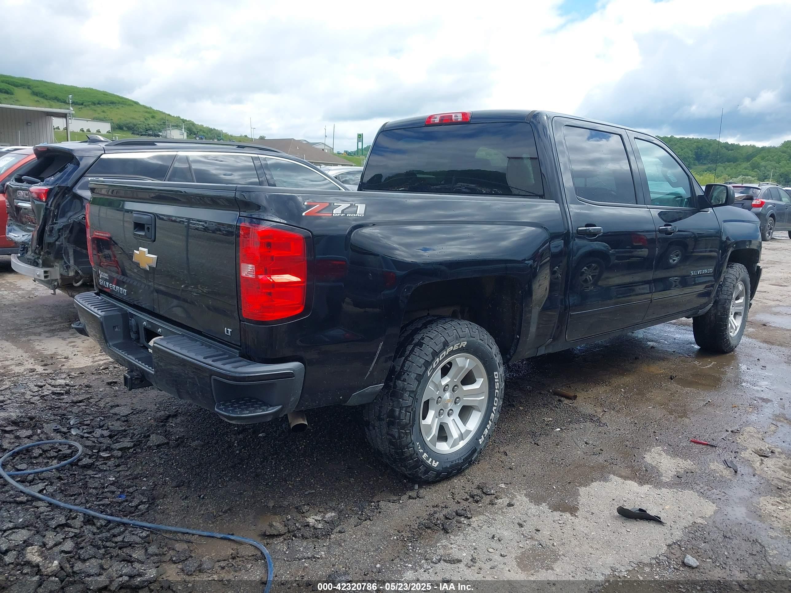 CHEVROLET SILVERADO image 4