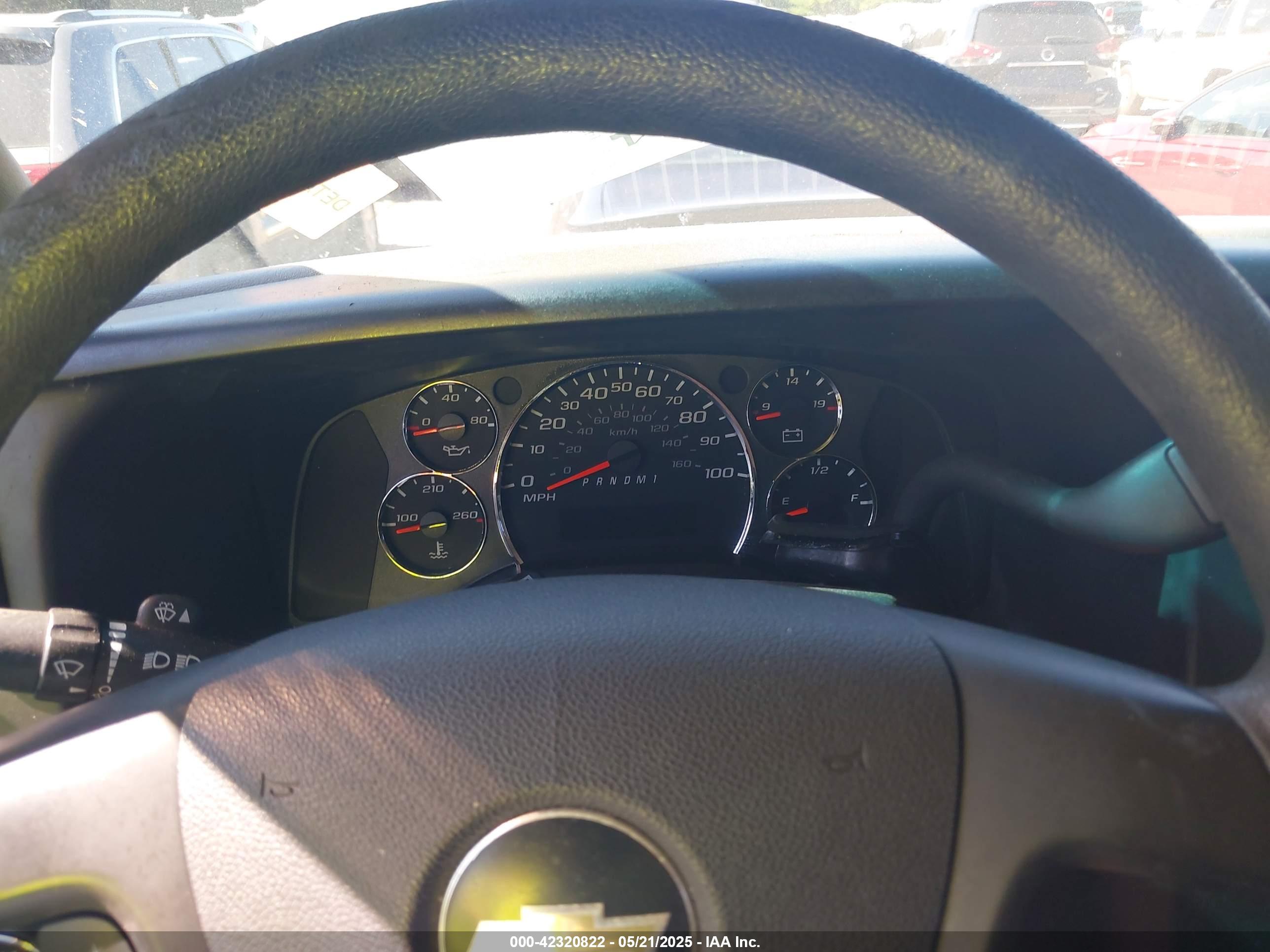 CHEVROLET EXPRESS image 7