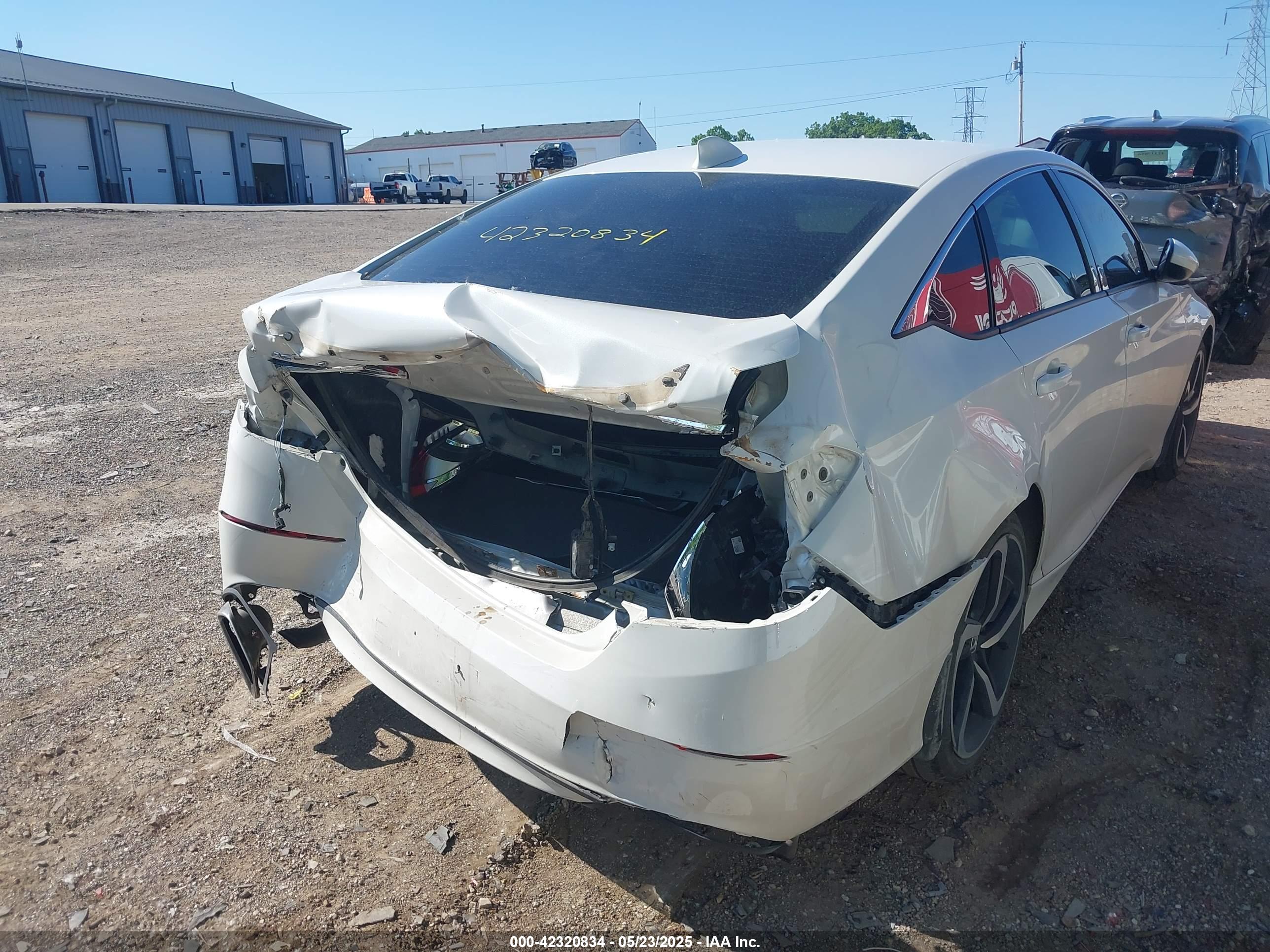 HONDA ACCORD image 4