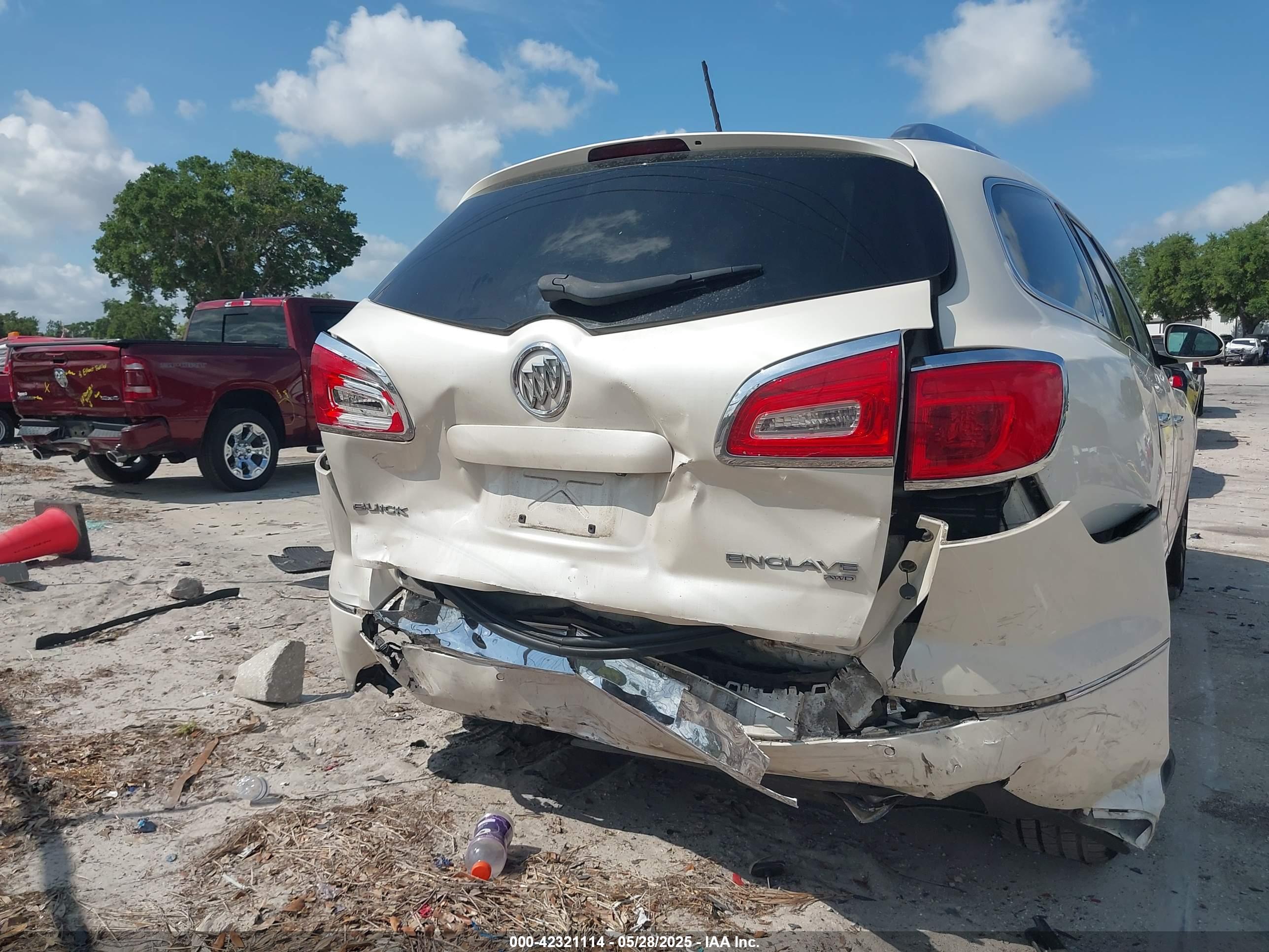 BUICK ENCLAVE image 6
