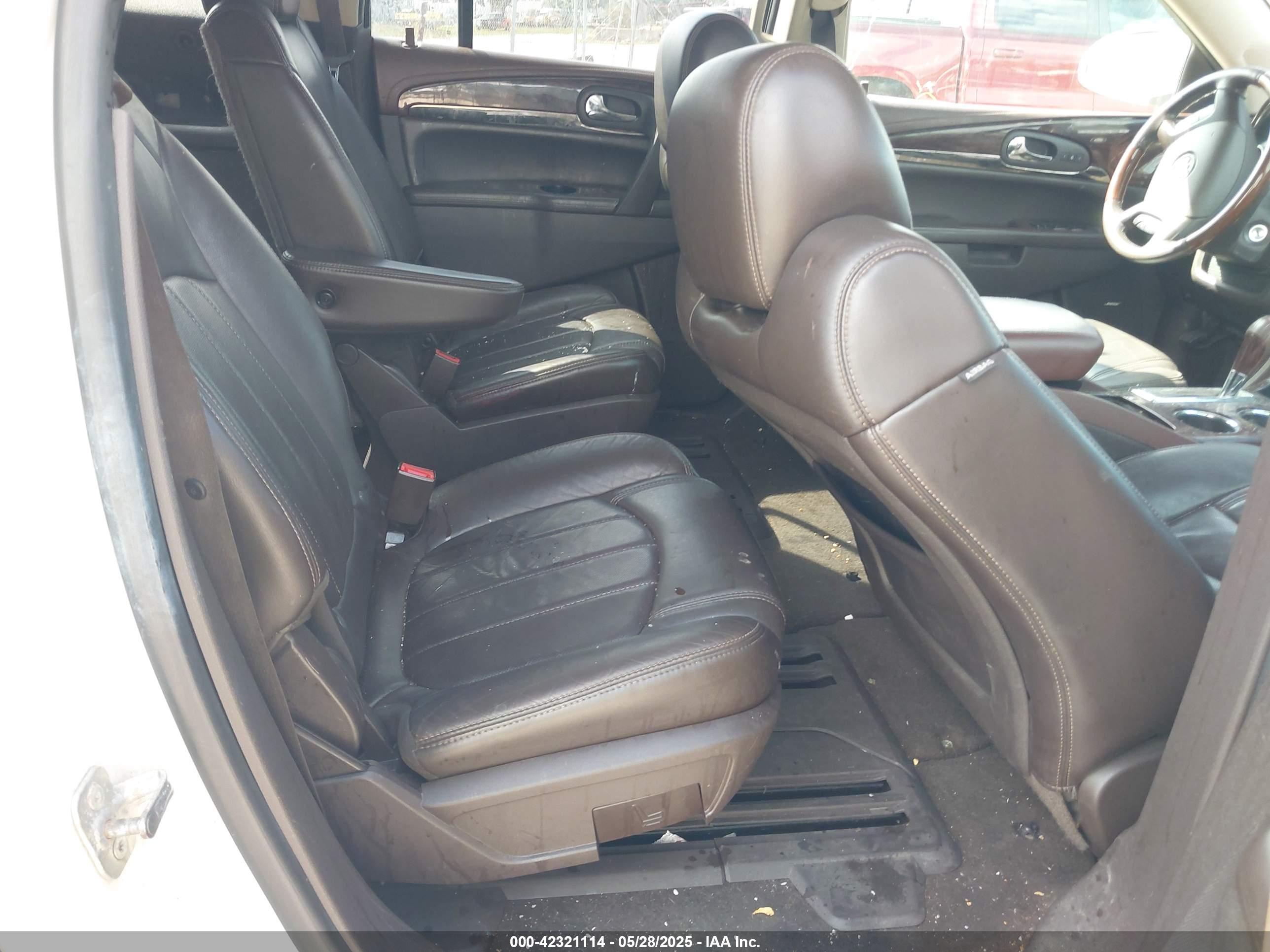 BUICK ENCLAVE image 8
