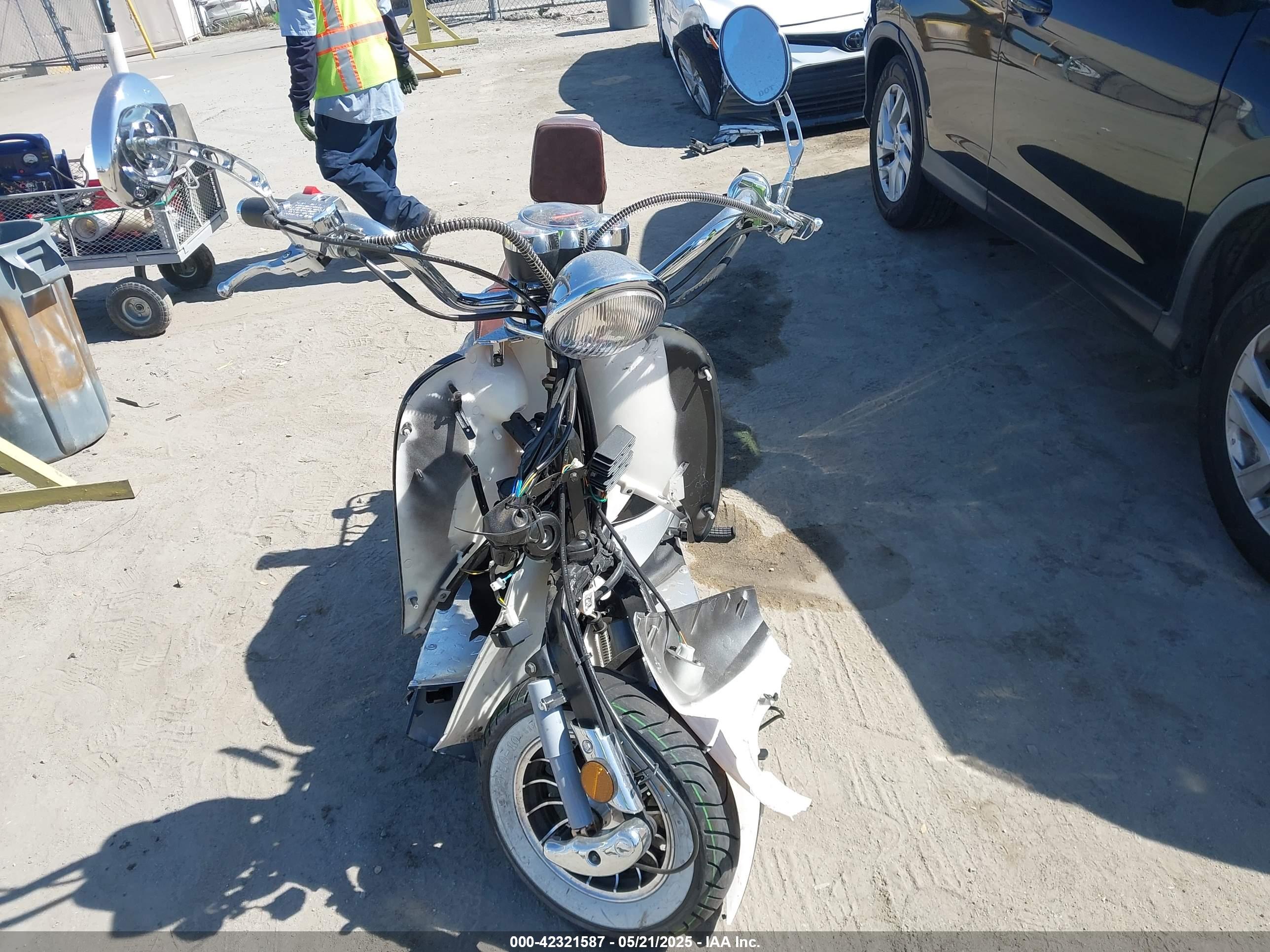 ZNEN SCOOTER image 5