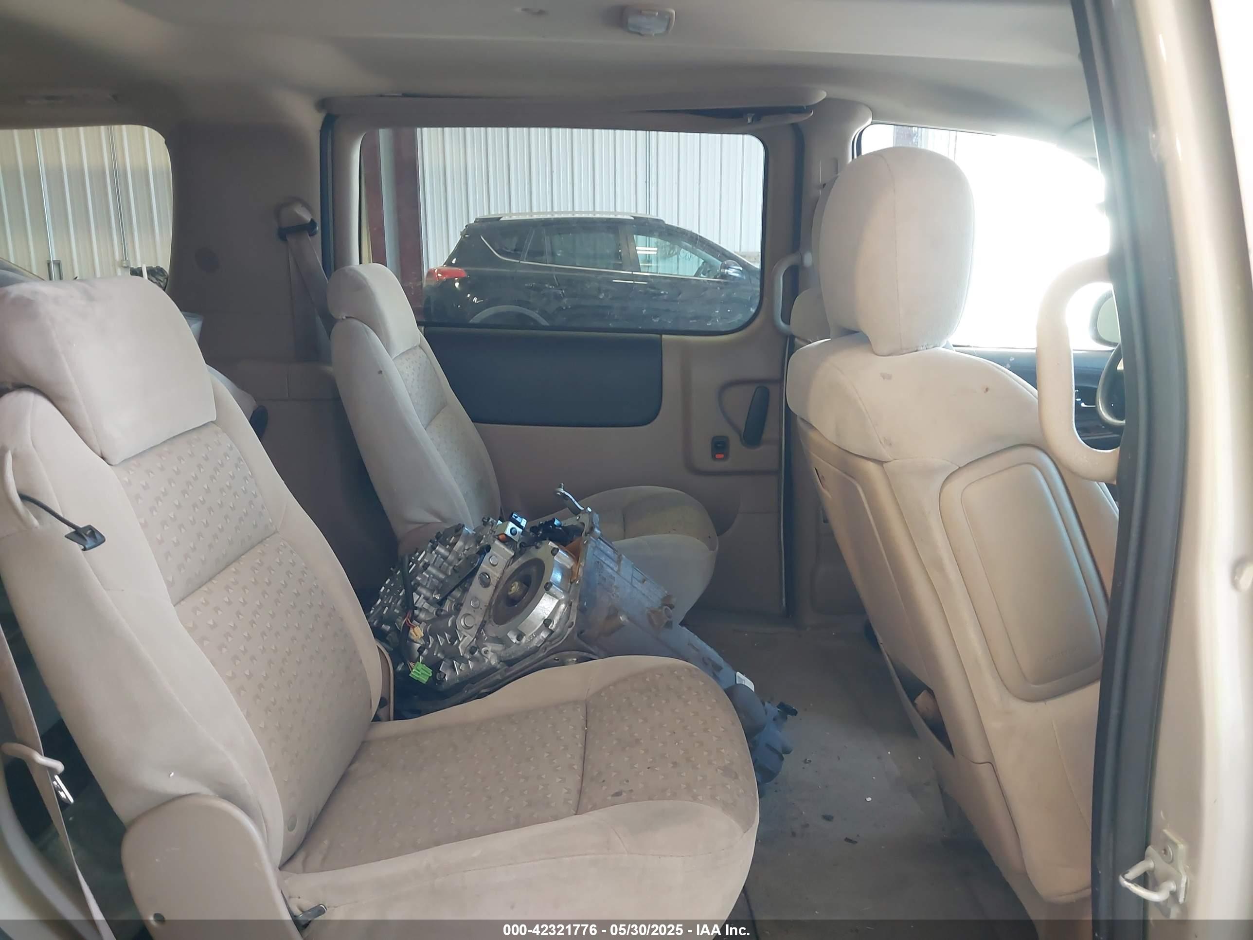 CHEVROLET UPLANDER image 8