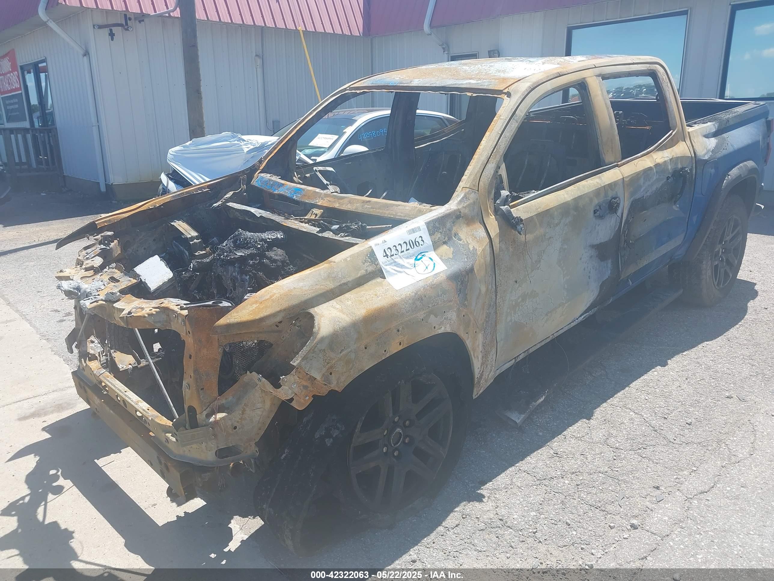 CHEVROLET COLORADO image 6