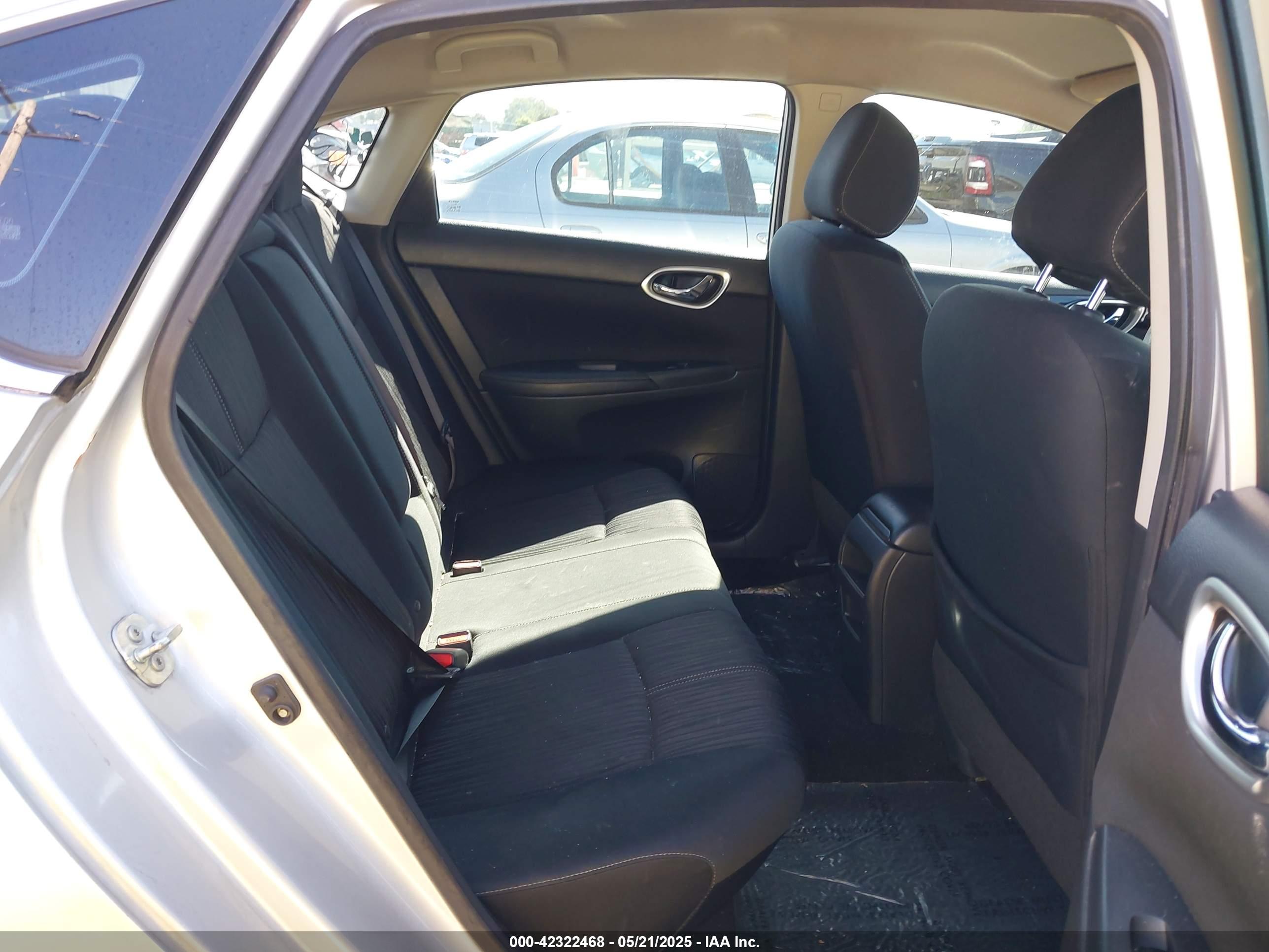 NISSAN SENTRA image 8