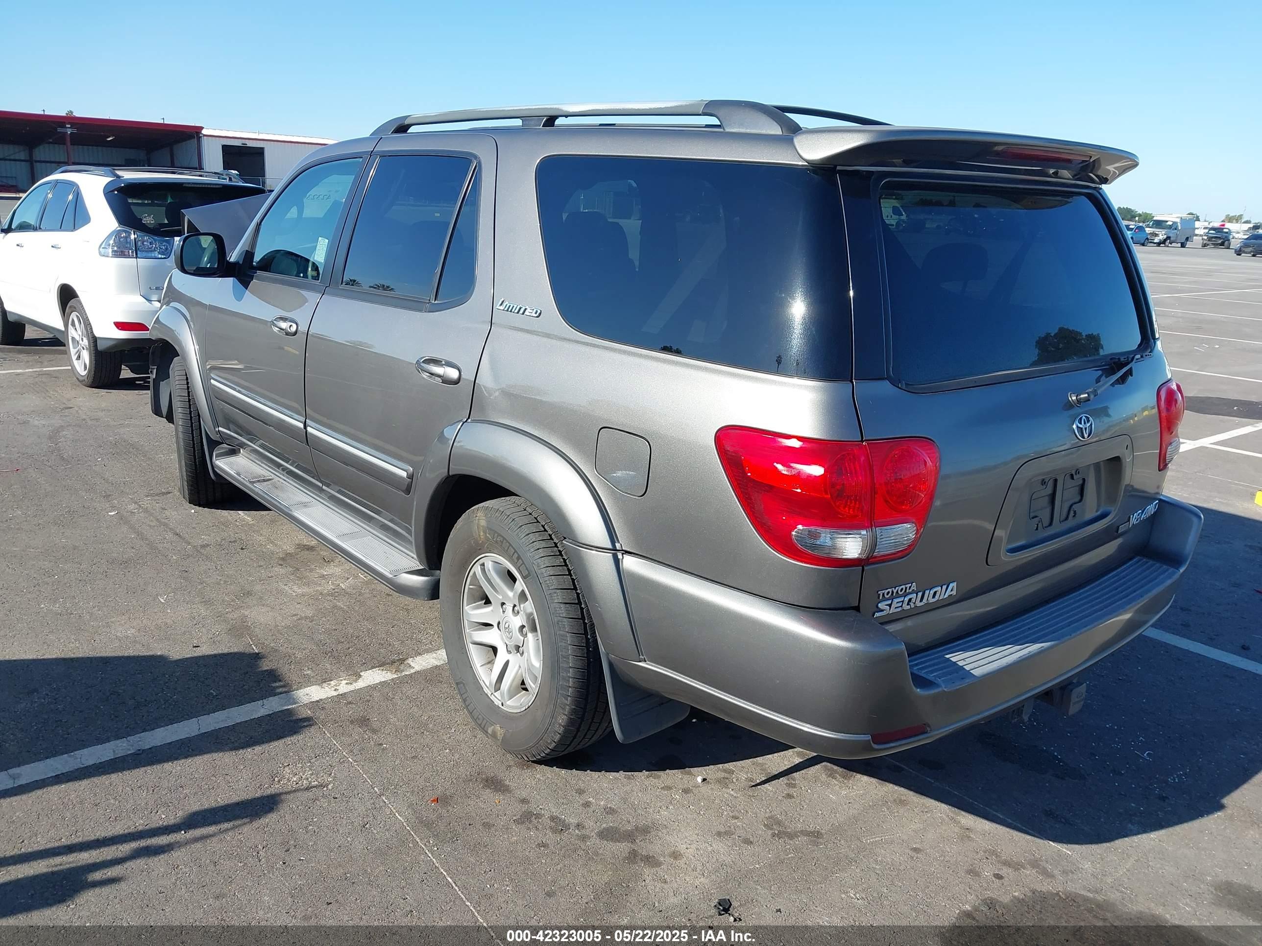 TOYOTA SEQUOIA image 3