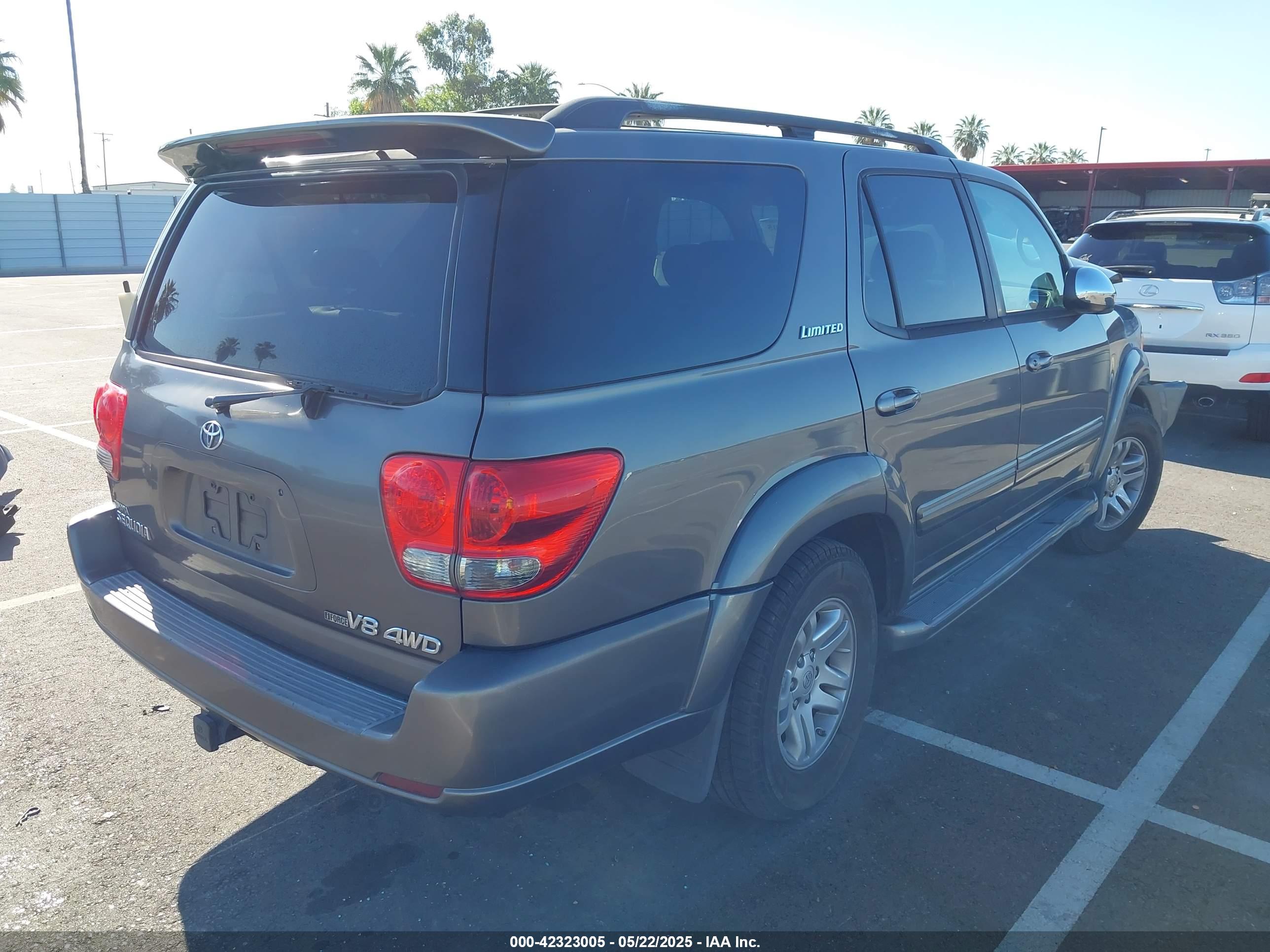 TOYOTA SEQUOIA image 4