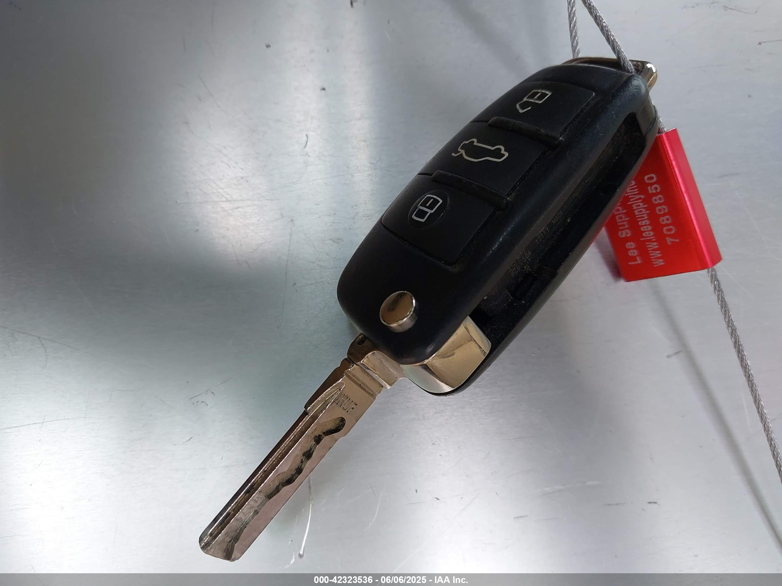 AUDI A4 image 11