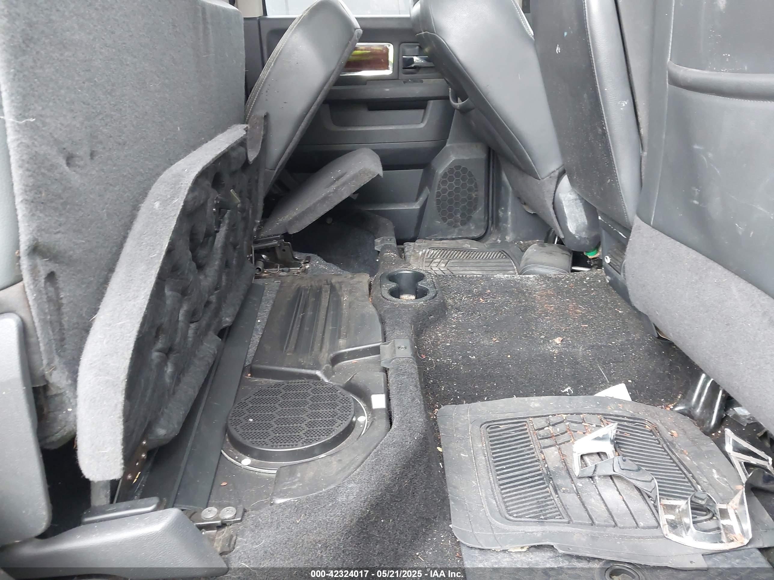 DODGE RAM image 8
