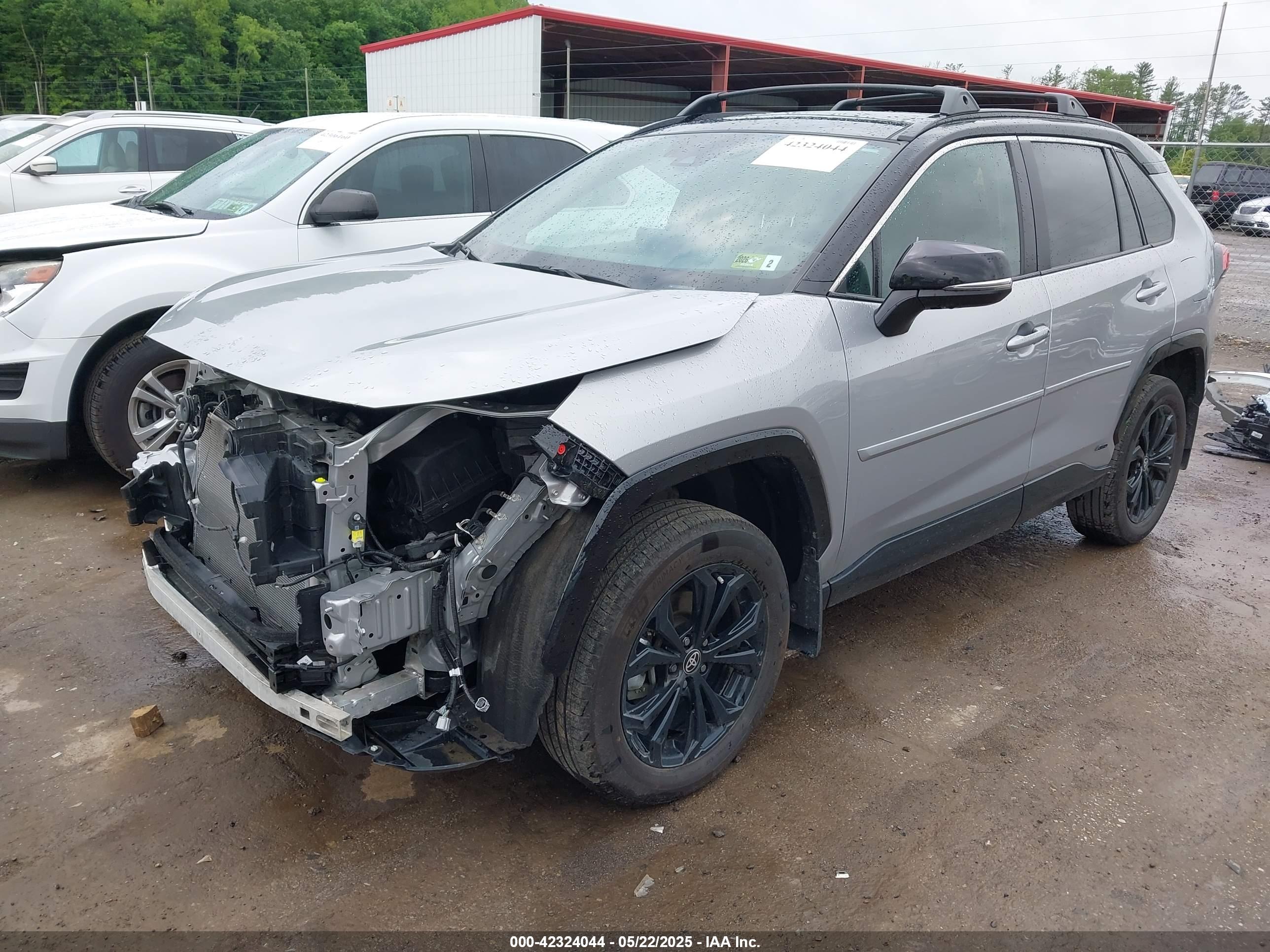 TOYOTA RAV4 image 2