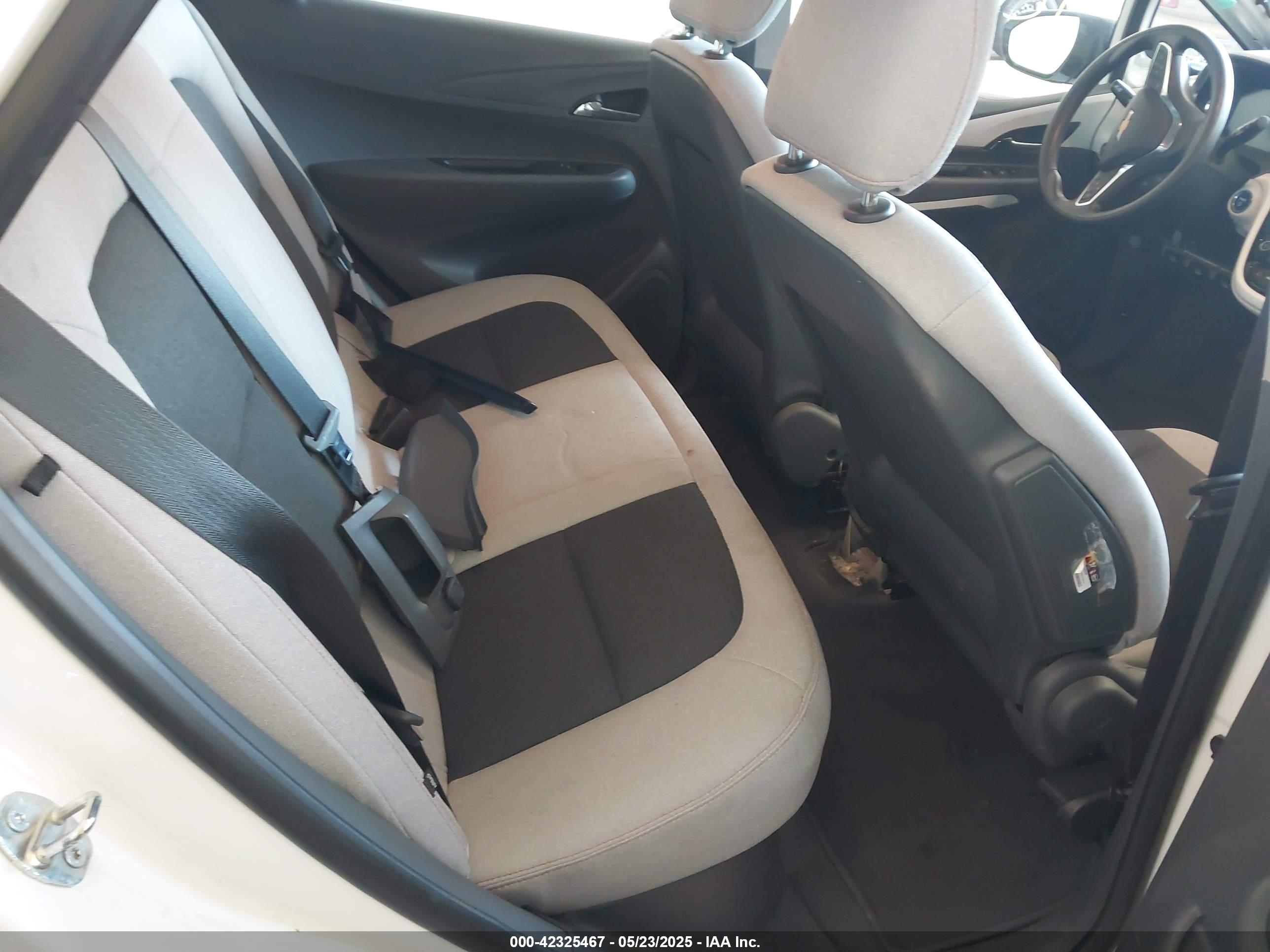 CHEVROLET BOLT image 8