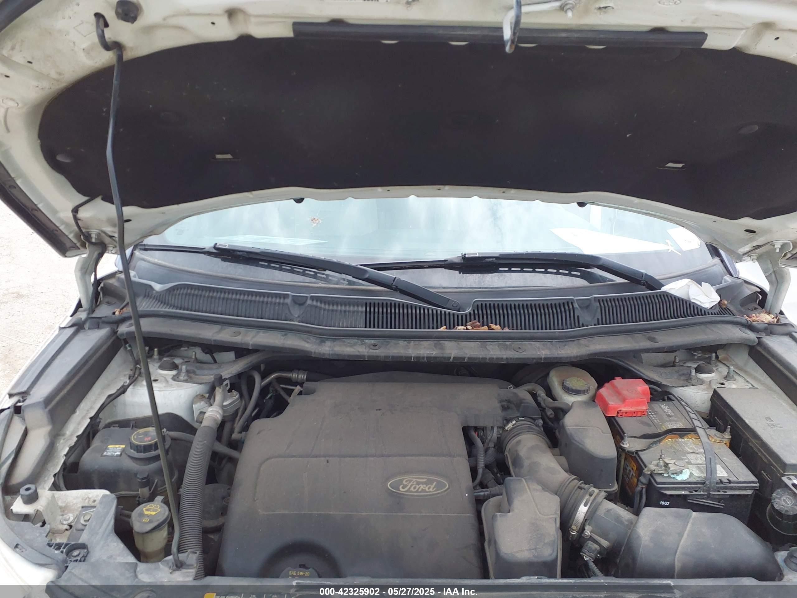 FORD EXPLORER image 10