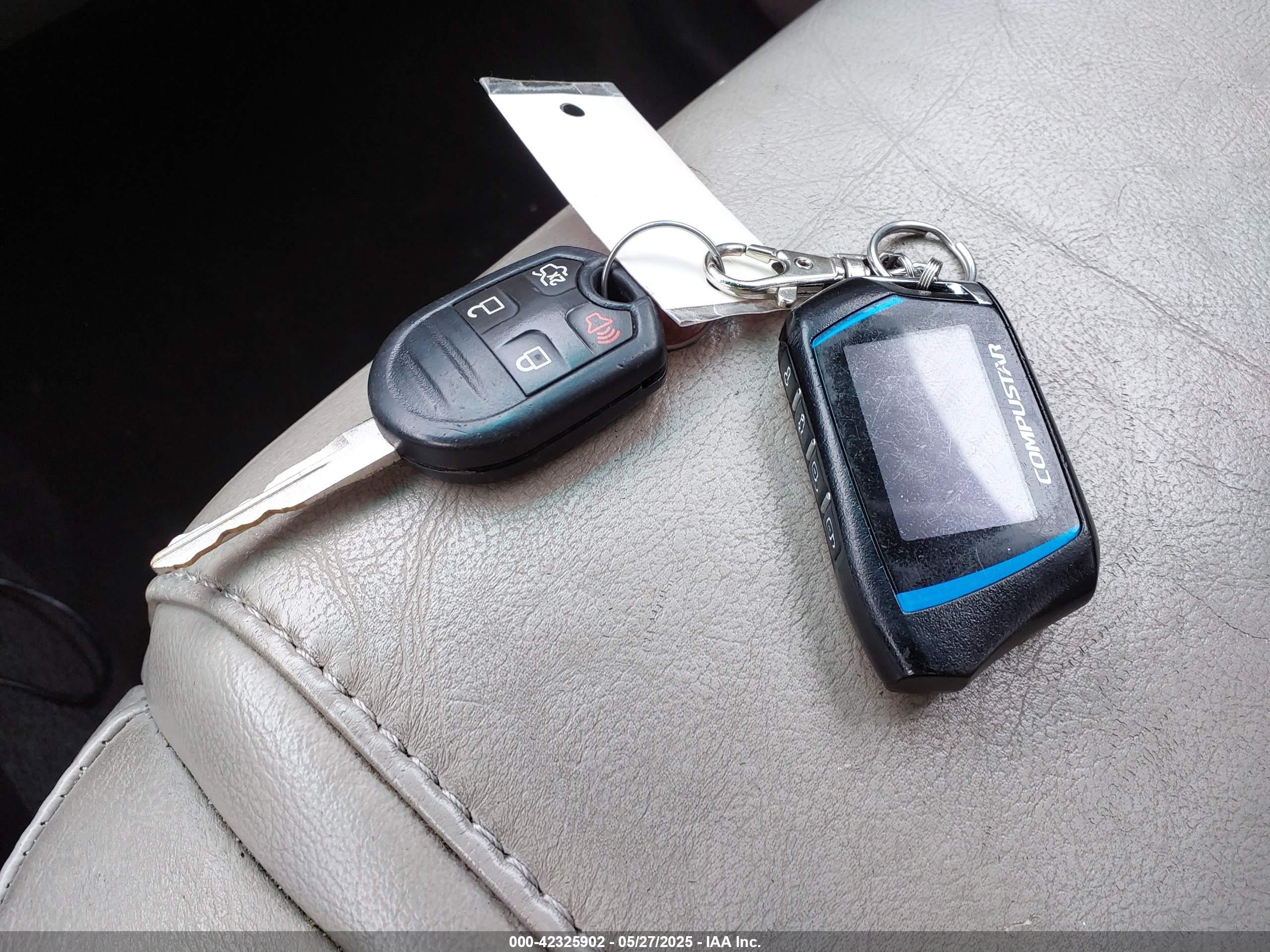 FORD EXPLORER image 11