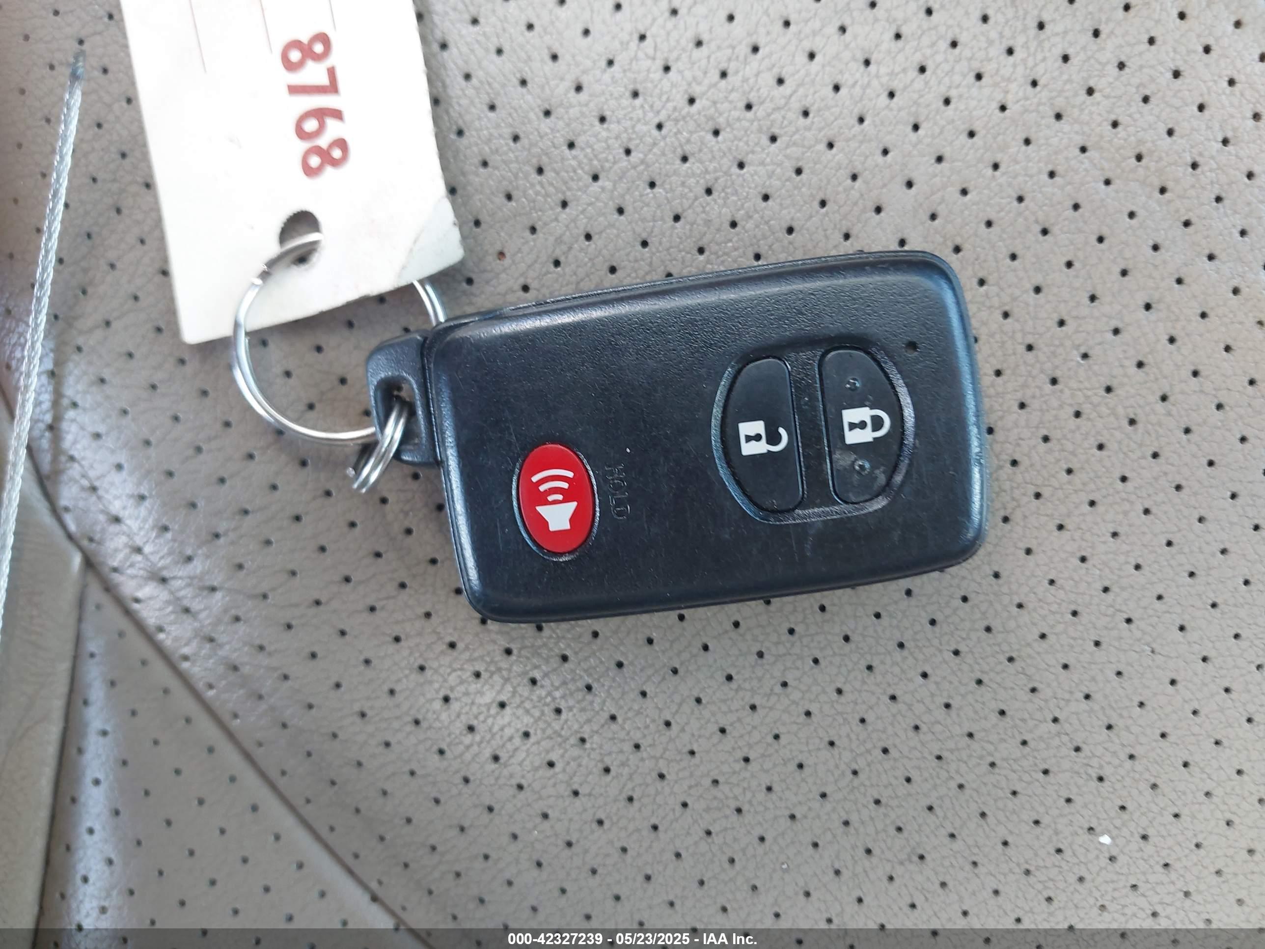 TOYOTA RAV4 image 11