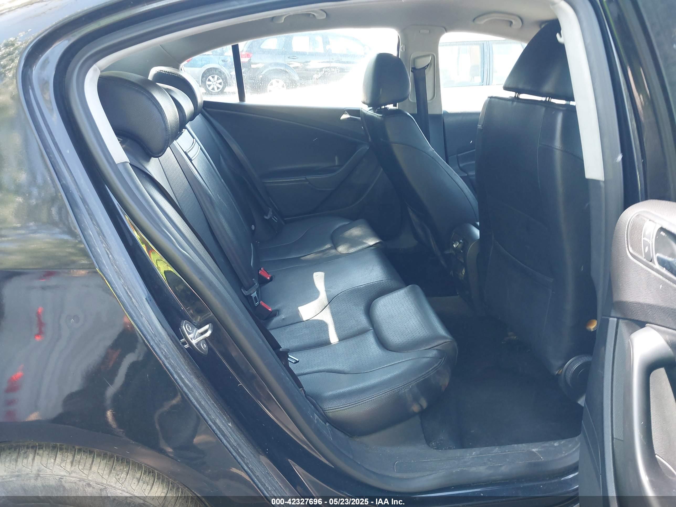 VOLKSWAGEN PASSAT image 8