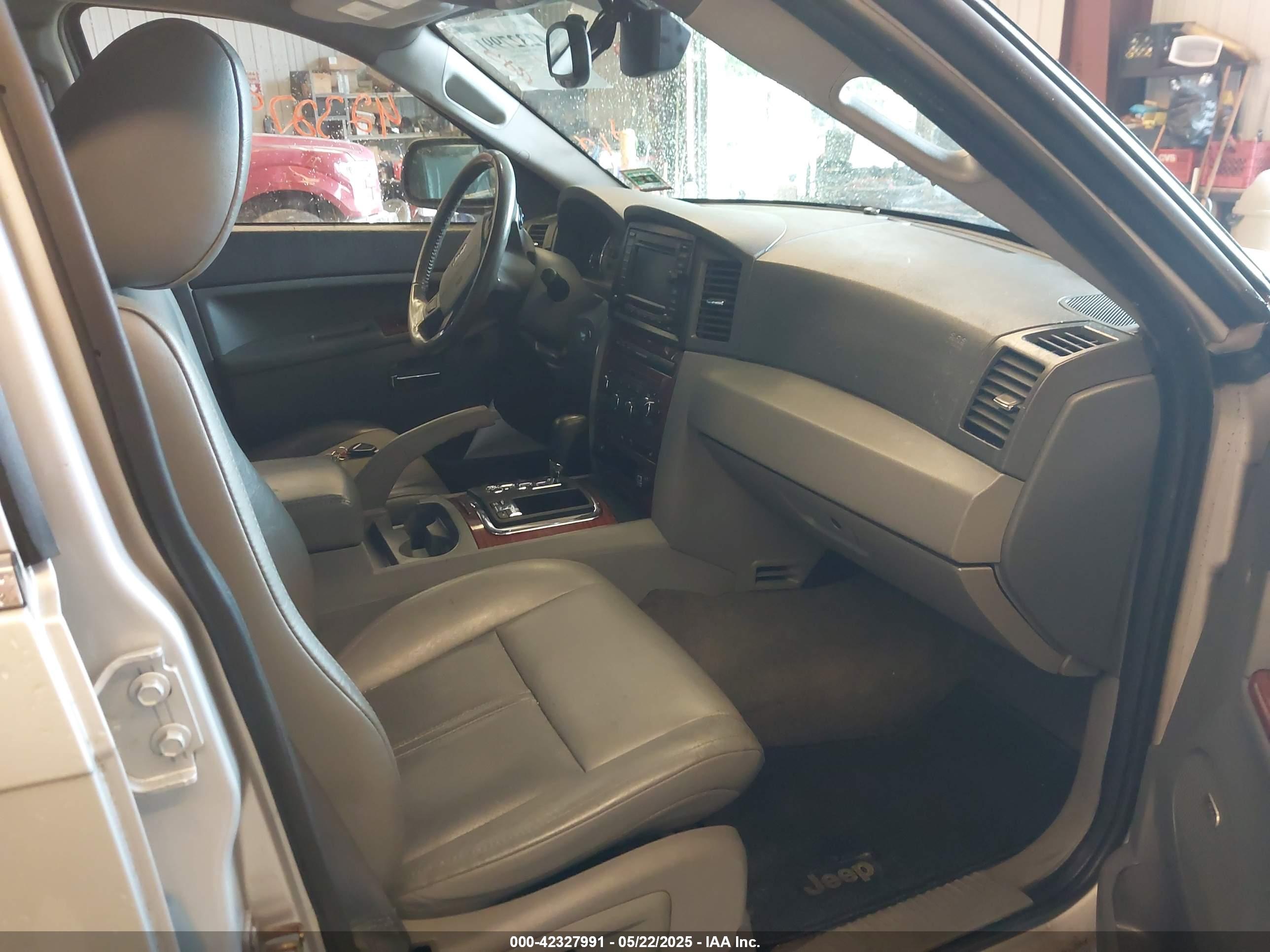 JEEP GRAND image 5