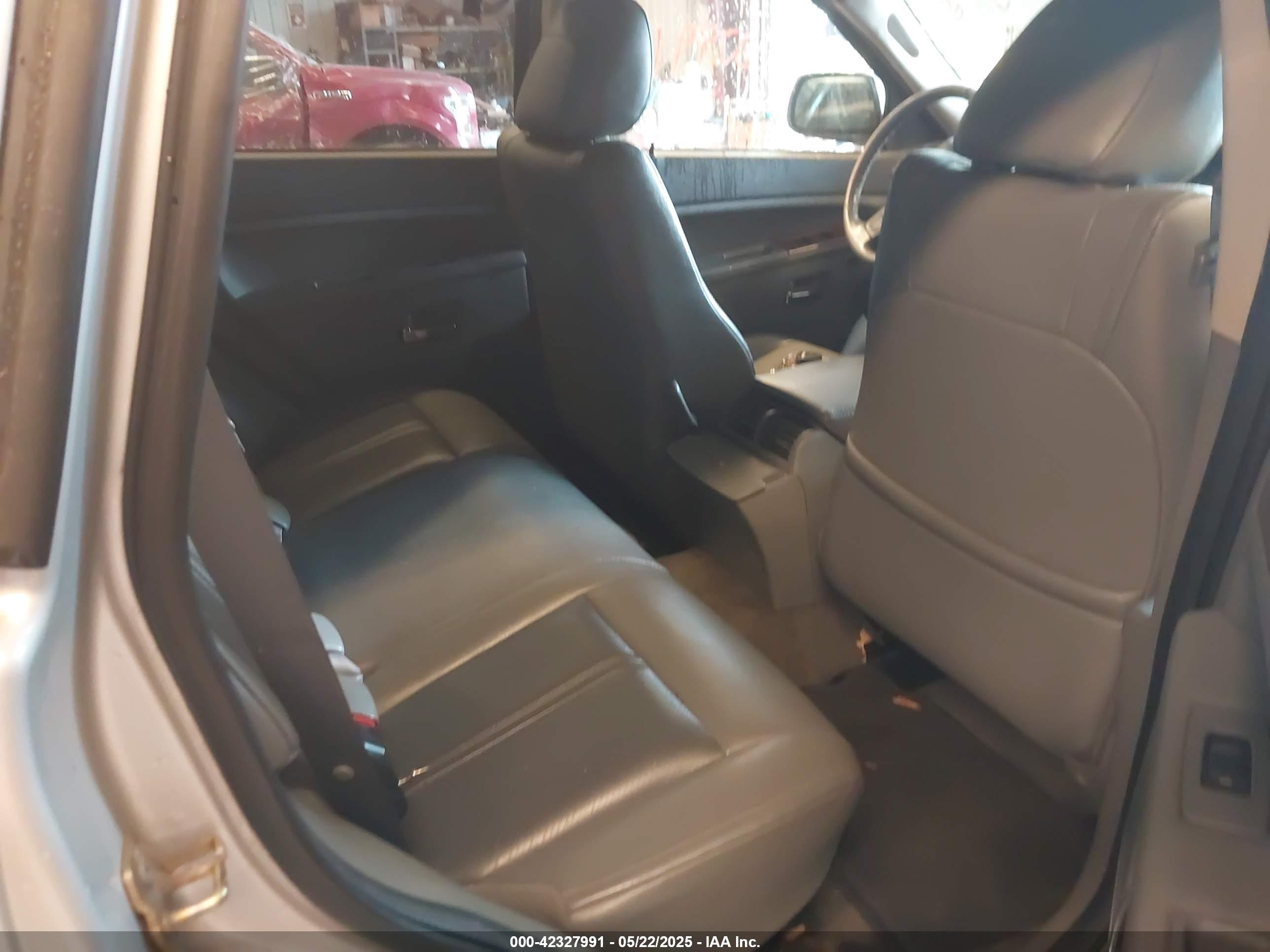 JEEP GRAND image 8