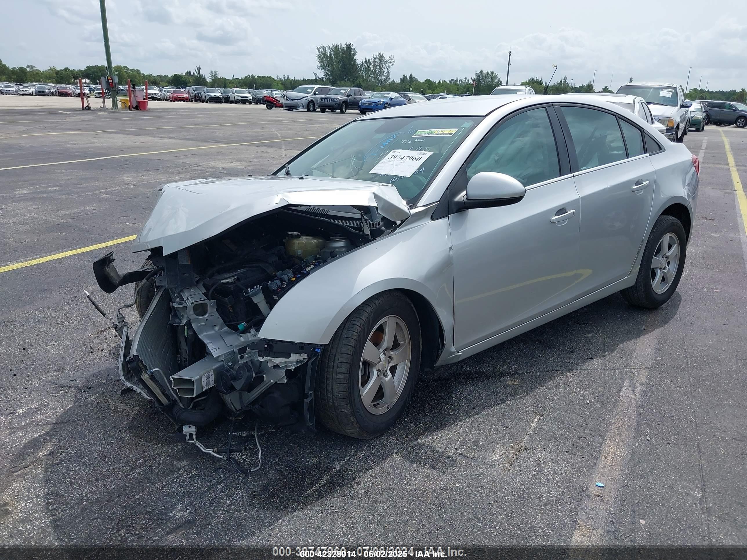 CHEVROLET CRUZE image 2
