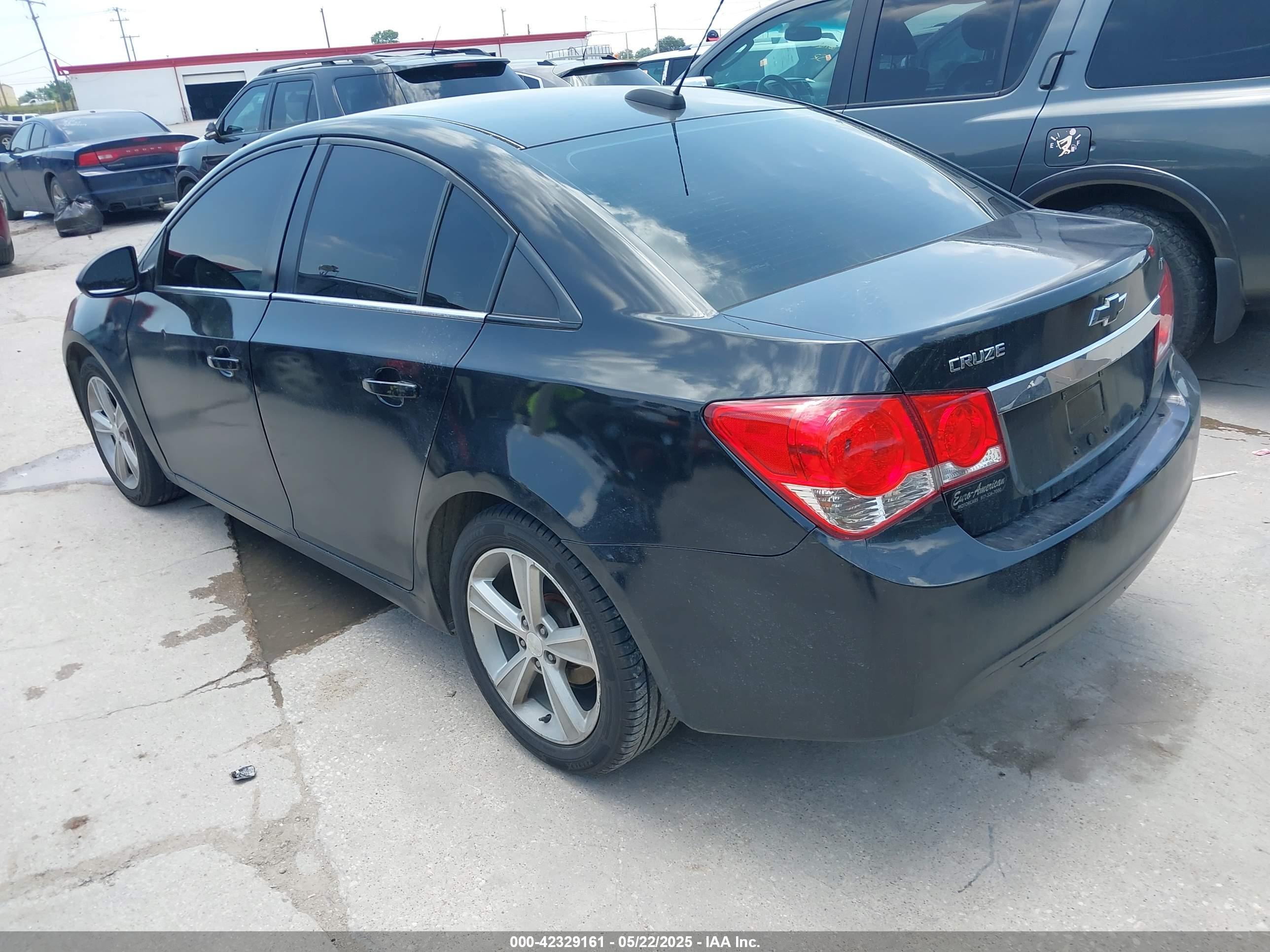 CHEVROLET CRUZE image 3