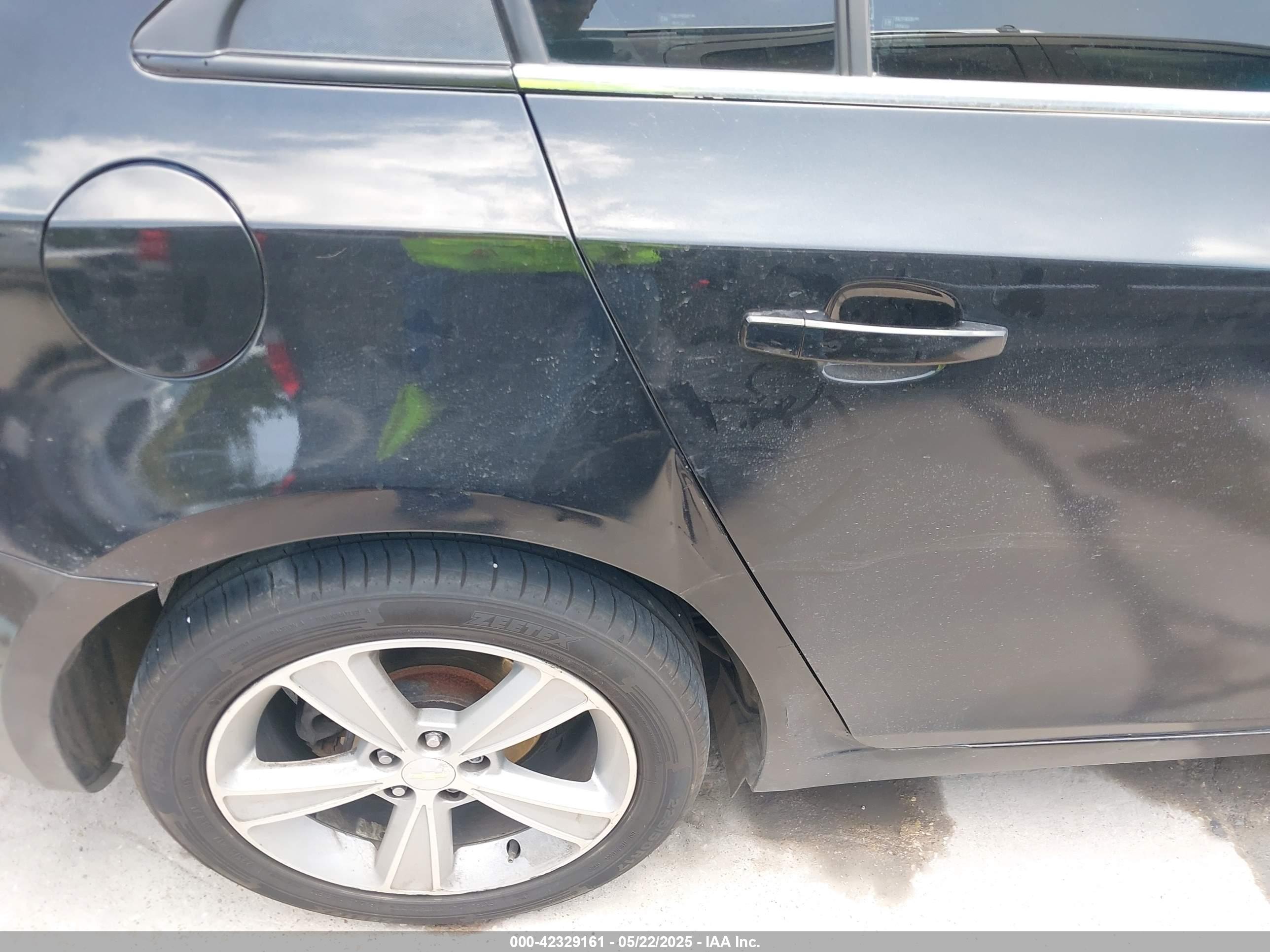 CHEVROLET CRUZE image 6
