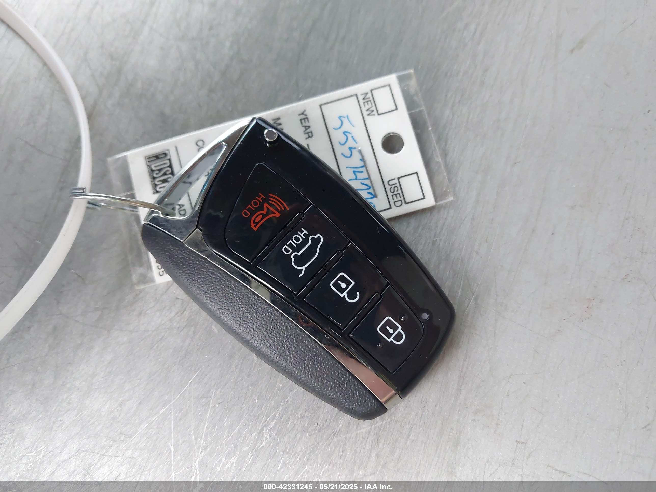 HYUNDAI SANTA image 11