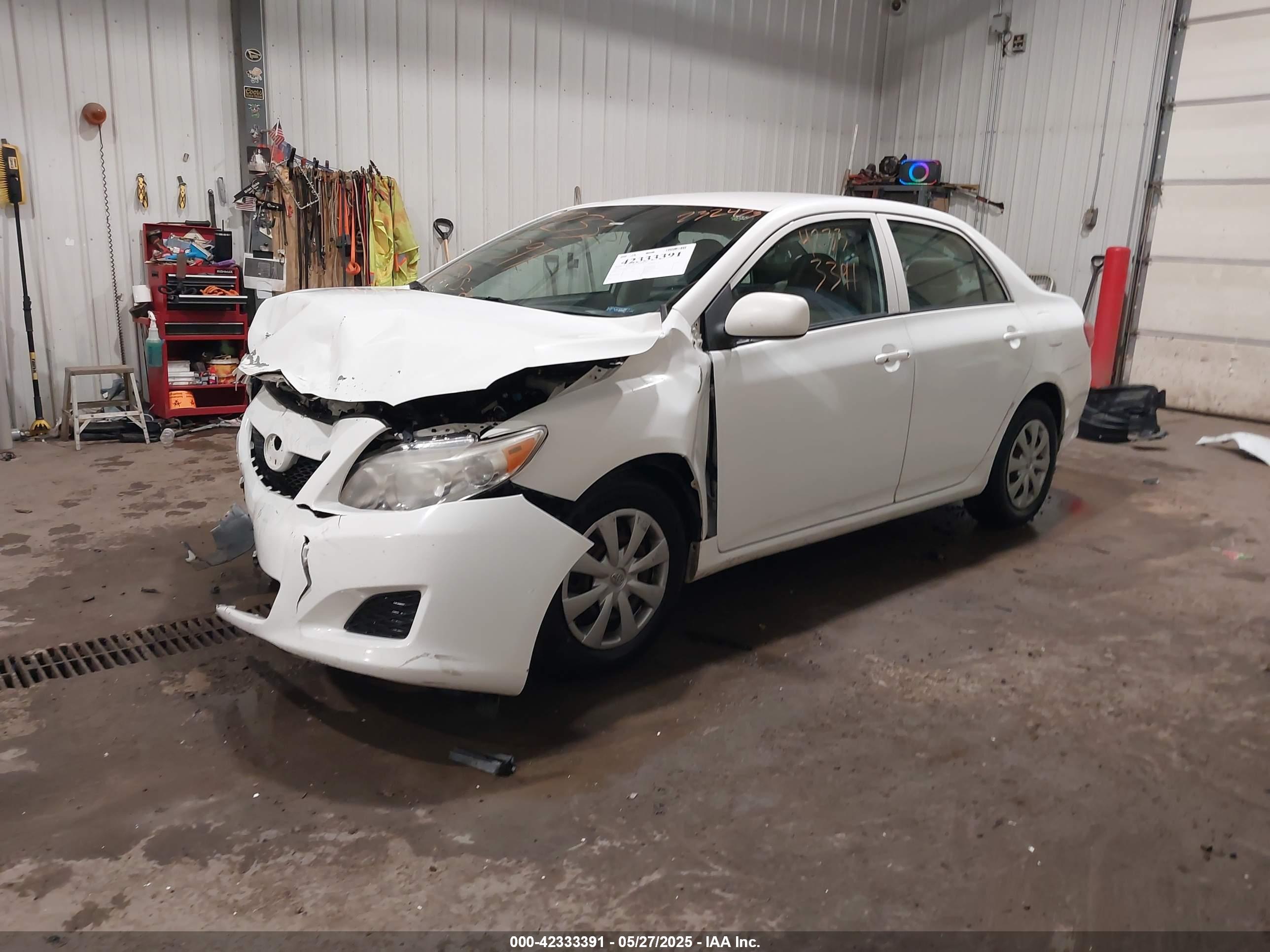 TOYOTA COROLLA image 2