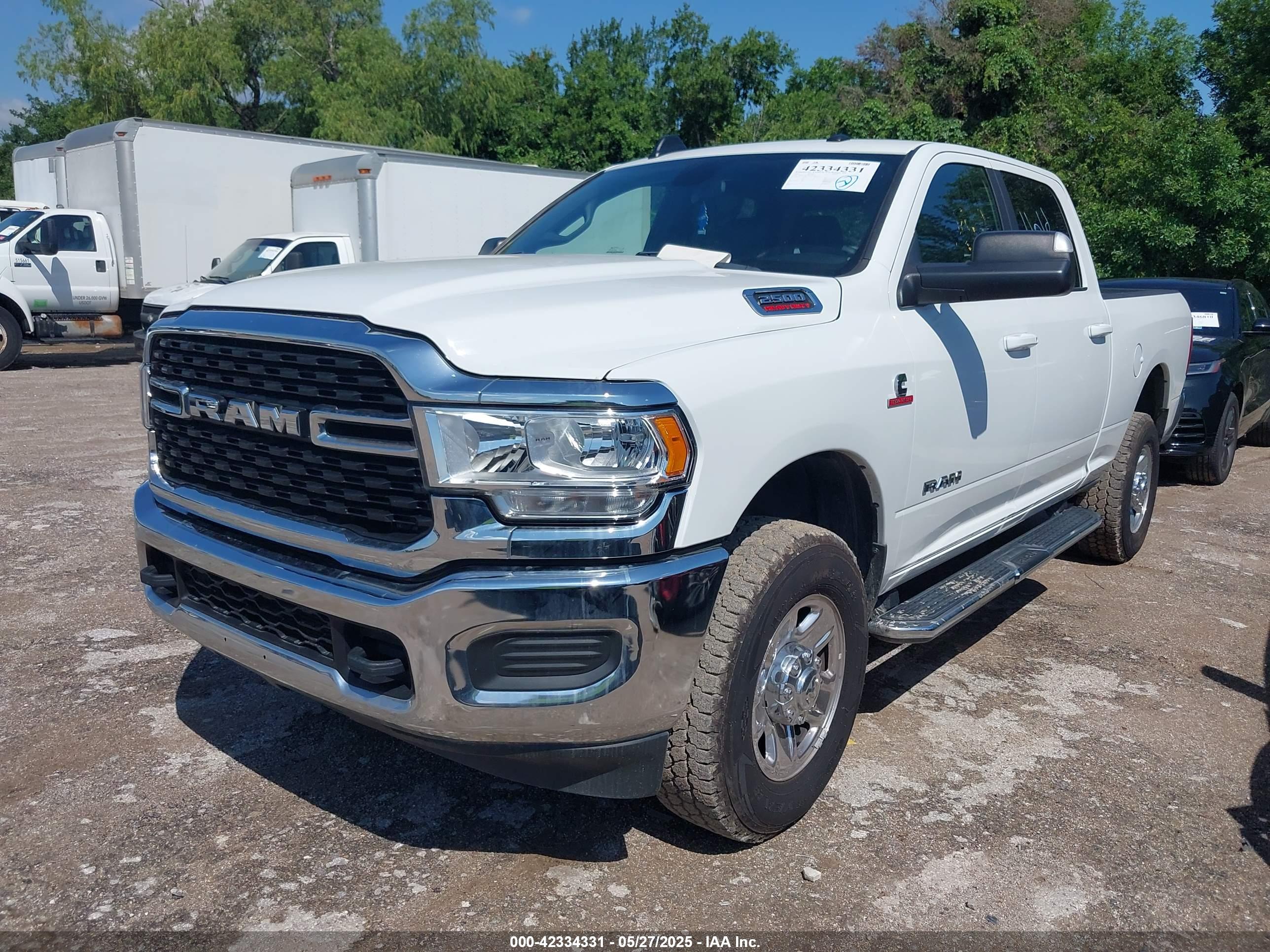 RAM 2500 image 2