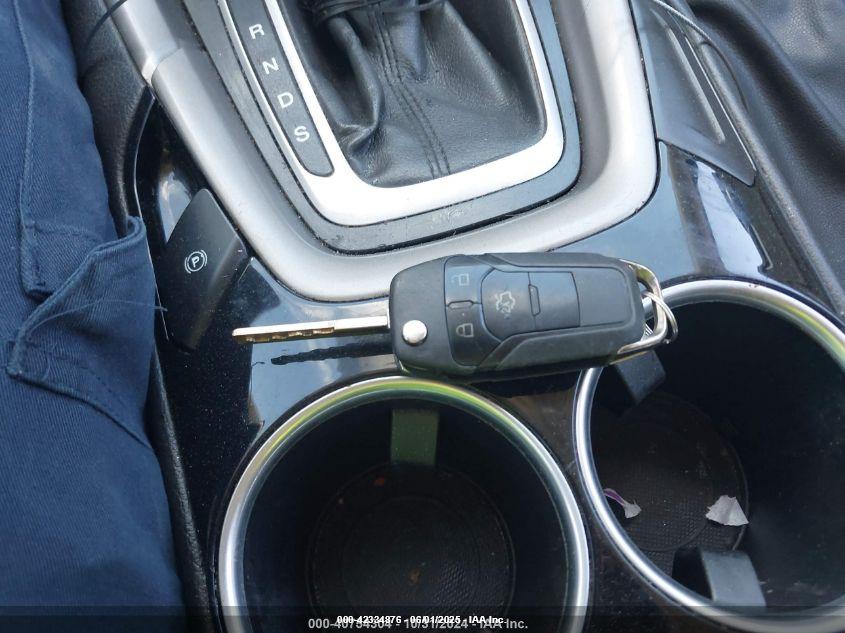 FORD FUSION image 11