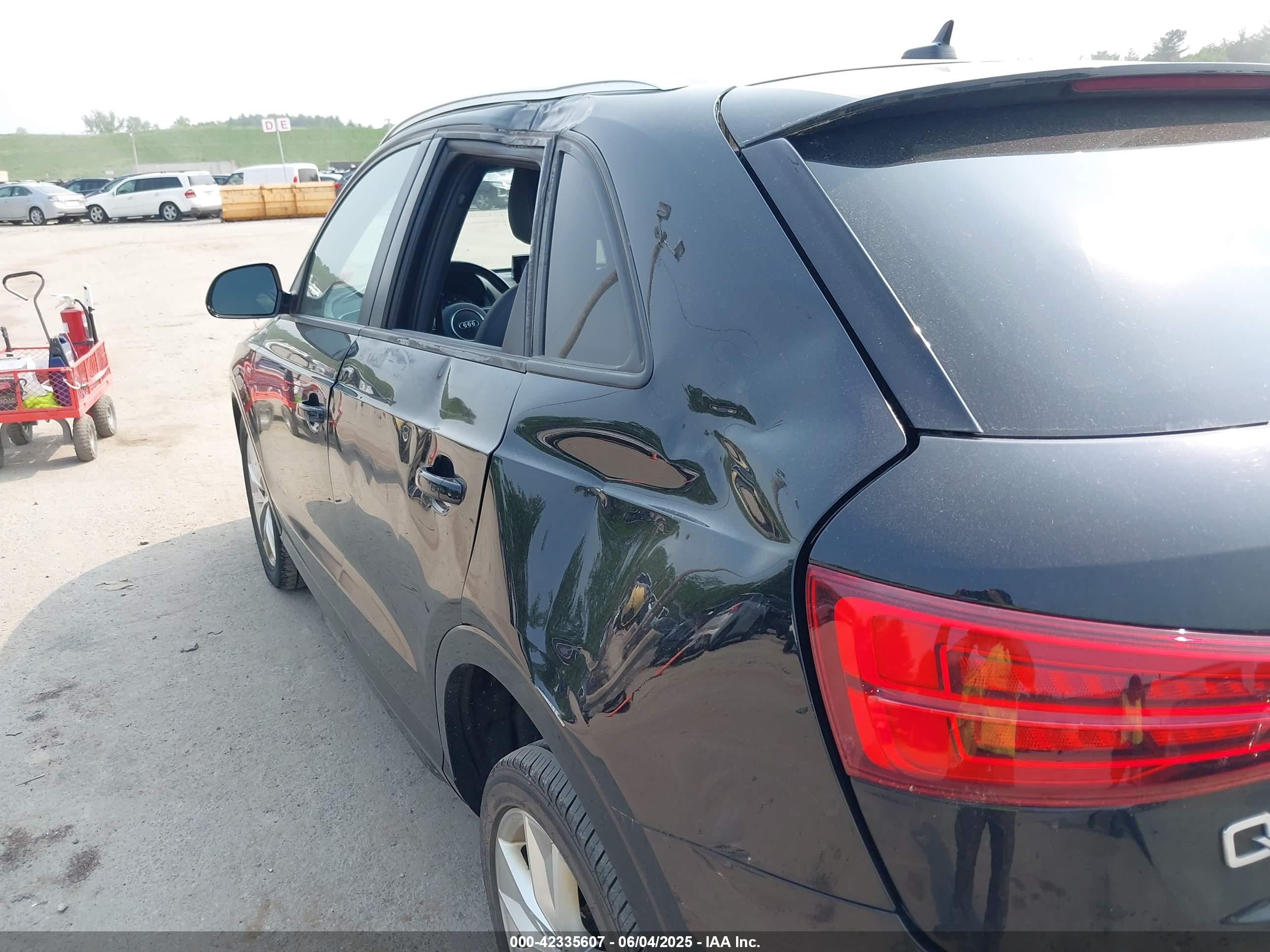 AUDI Q3 image 6