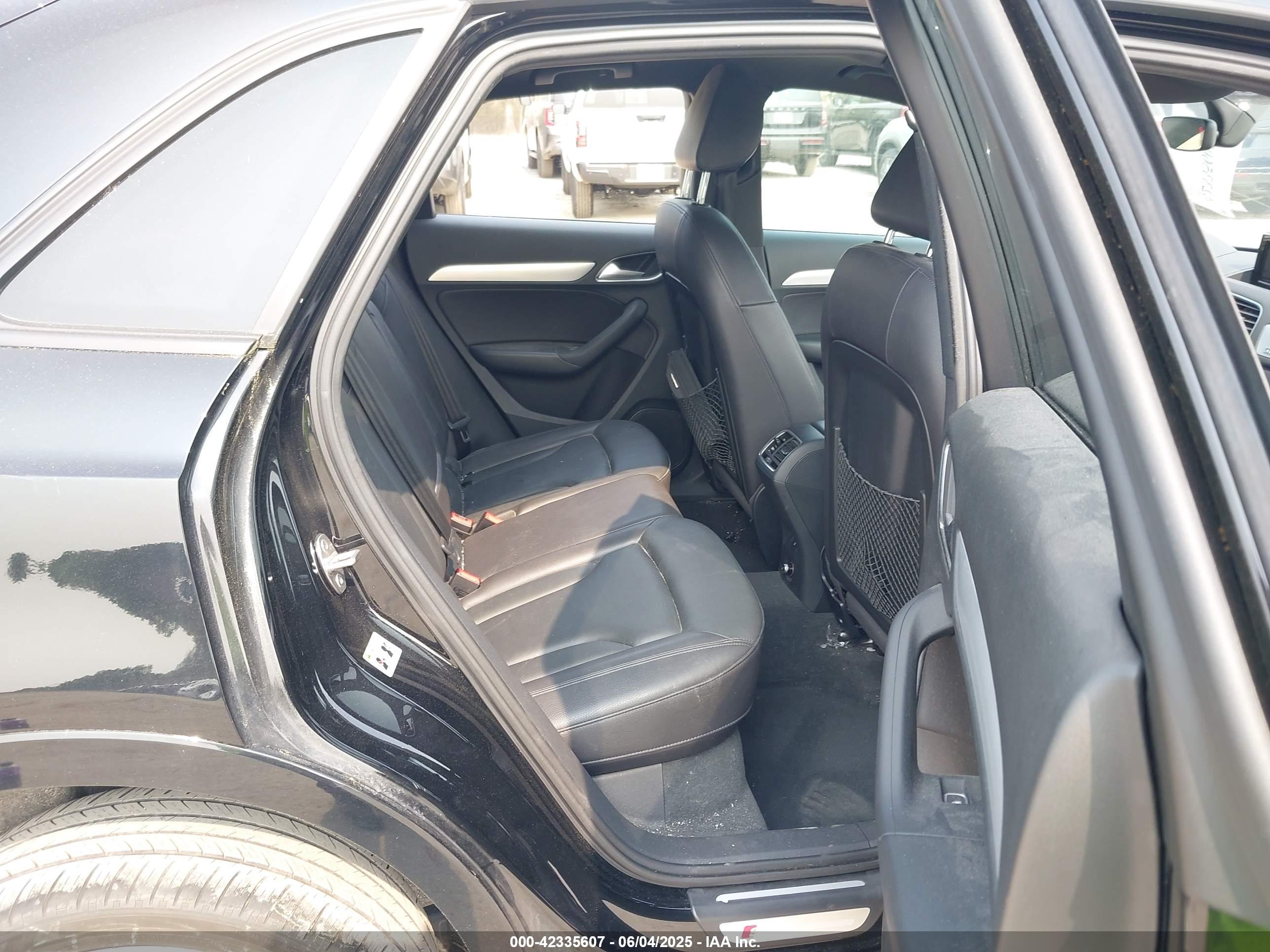 AUDI Q3 image 8