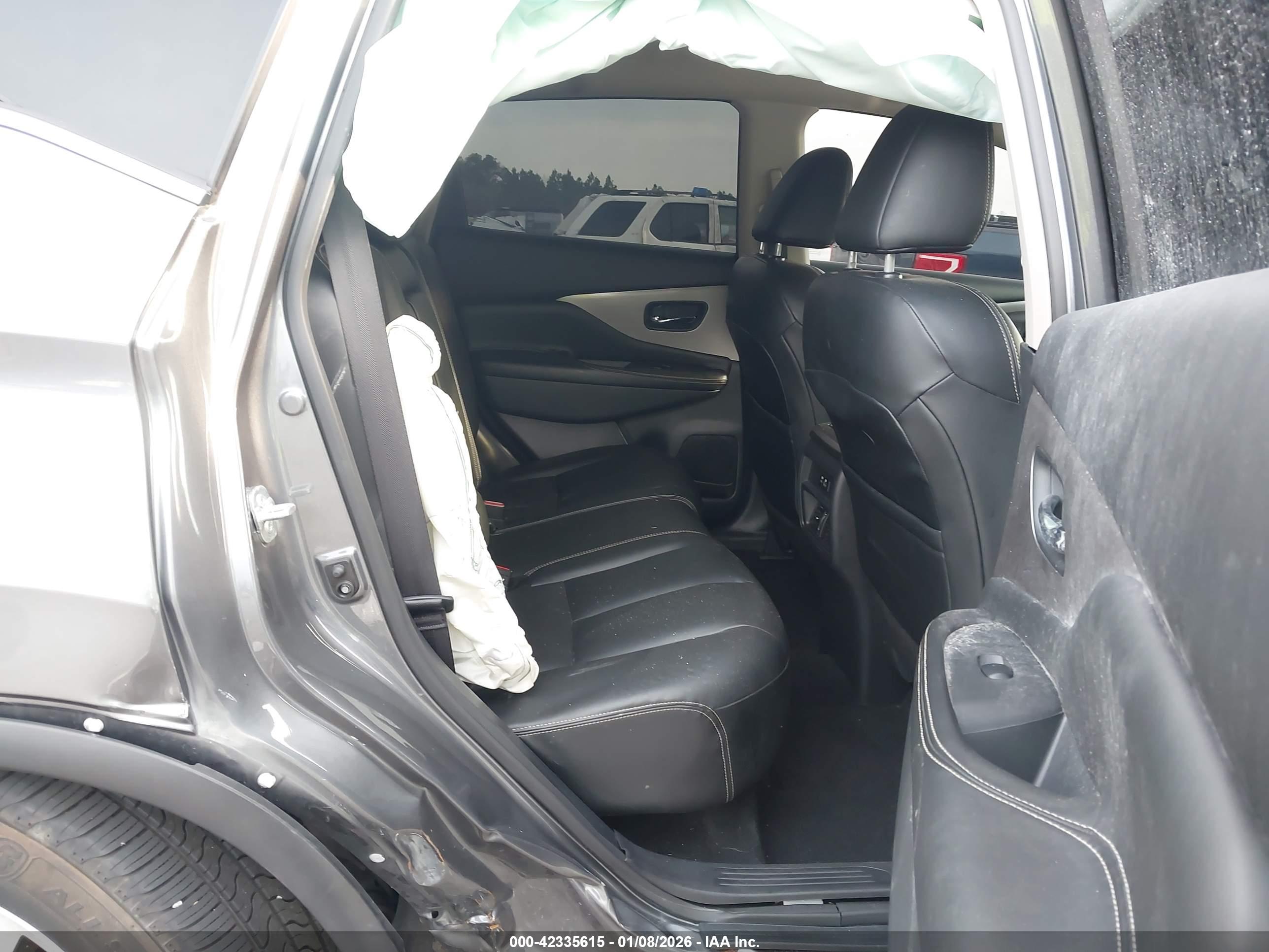 NISSAN MURANO image 8