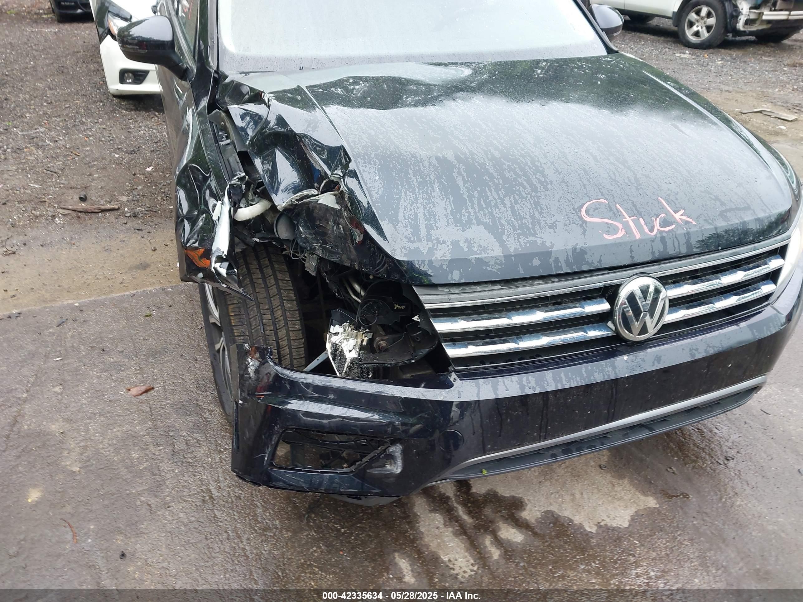 VOLKSWAGEN TIGUAN image 6